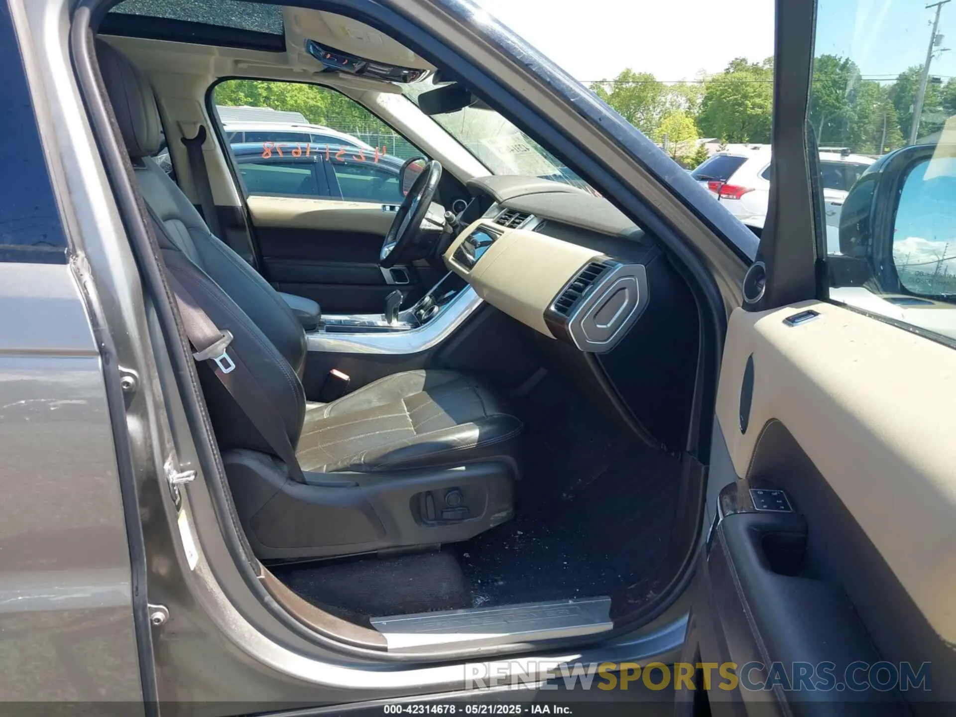 5 fotografías del automóvil dañado SALWR2SU4LA702518 LAND ROVER RANGE ROVER SPORT 2020