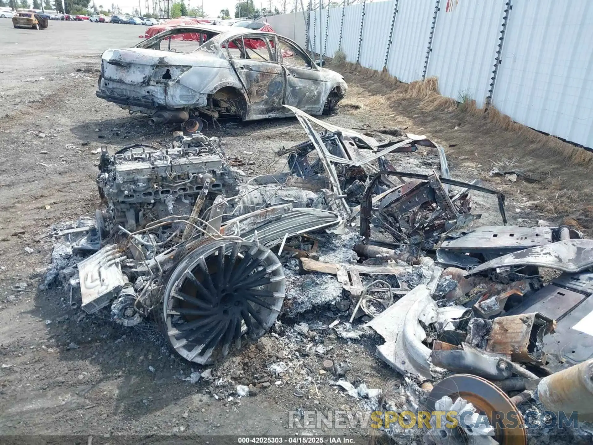 2 fotografías del automóvil dañado SALWR2SU9LA891716 LAND ROVER RANGE ROVER SPORT 2020