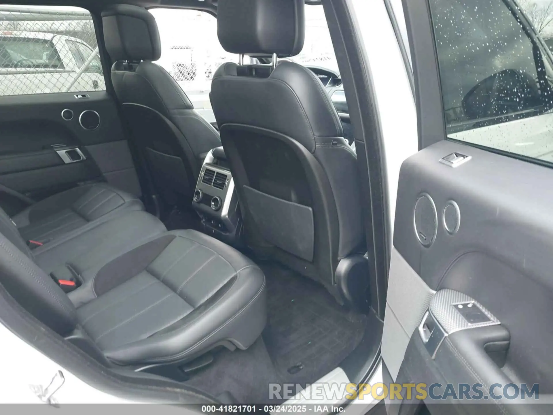 8 fotografías del automóvil dañado SALWS2RU0LA733551 LAND ROVER RANGE ROVER SPORT 2020