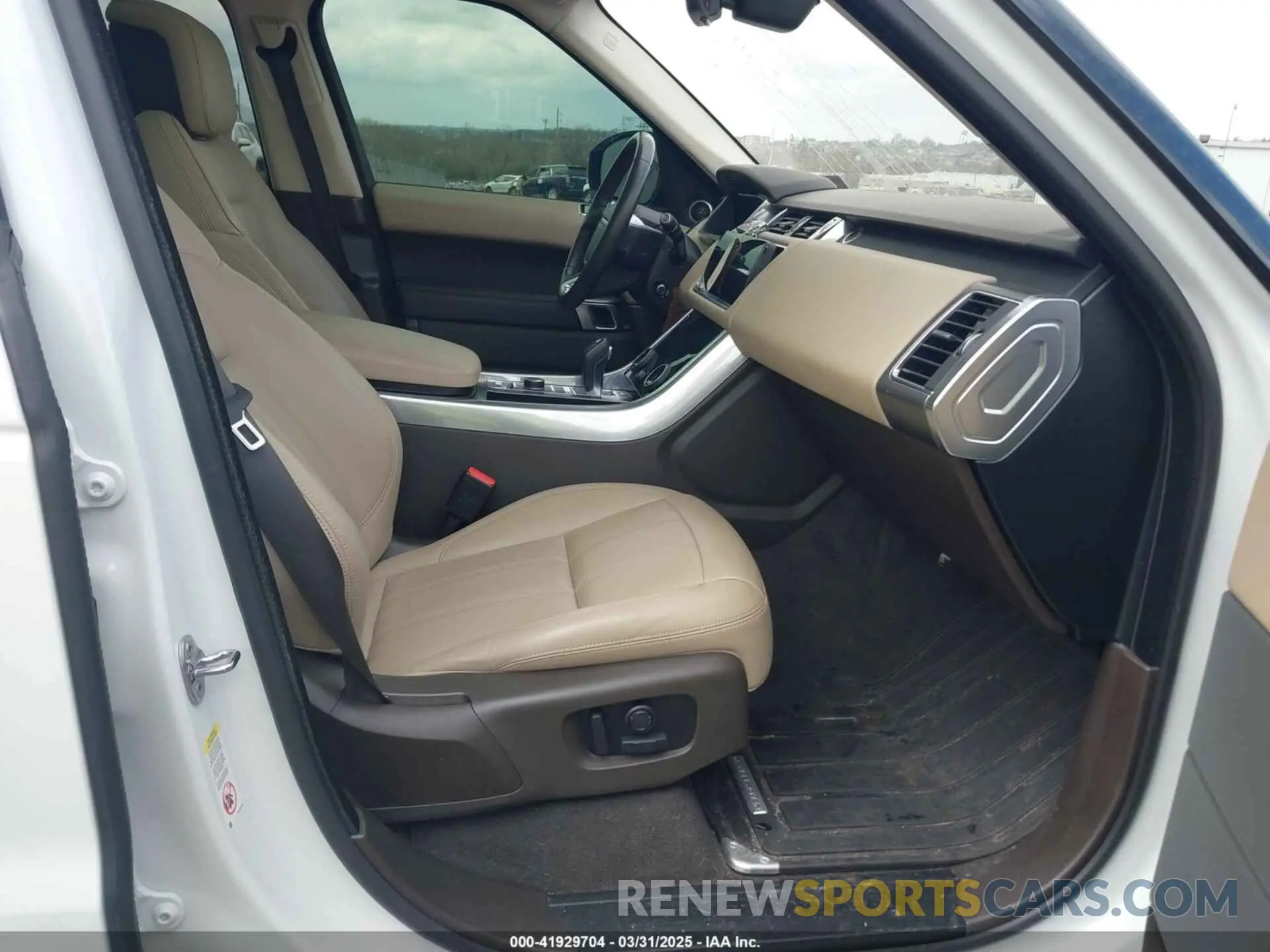 5 fotografías del automóvil dañado SALWG2SU8MA767623 LAND ROVER RANGE ROVER SPORT 2021
