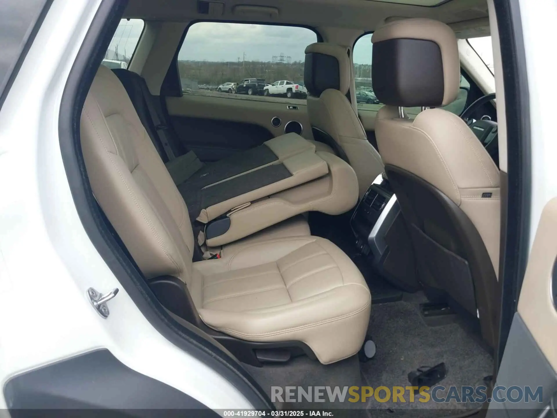 8 fotografías del automóvil dañado SALWG2SU8MA767623 LAND ROVER RANGE ROVER SPORT 2021