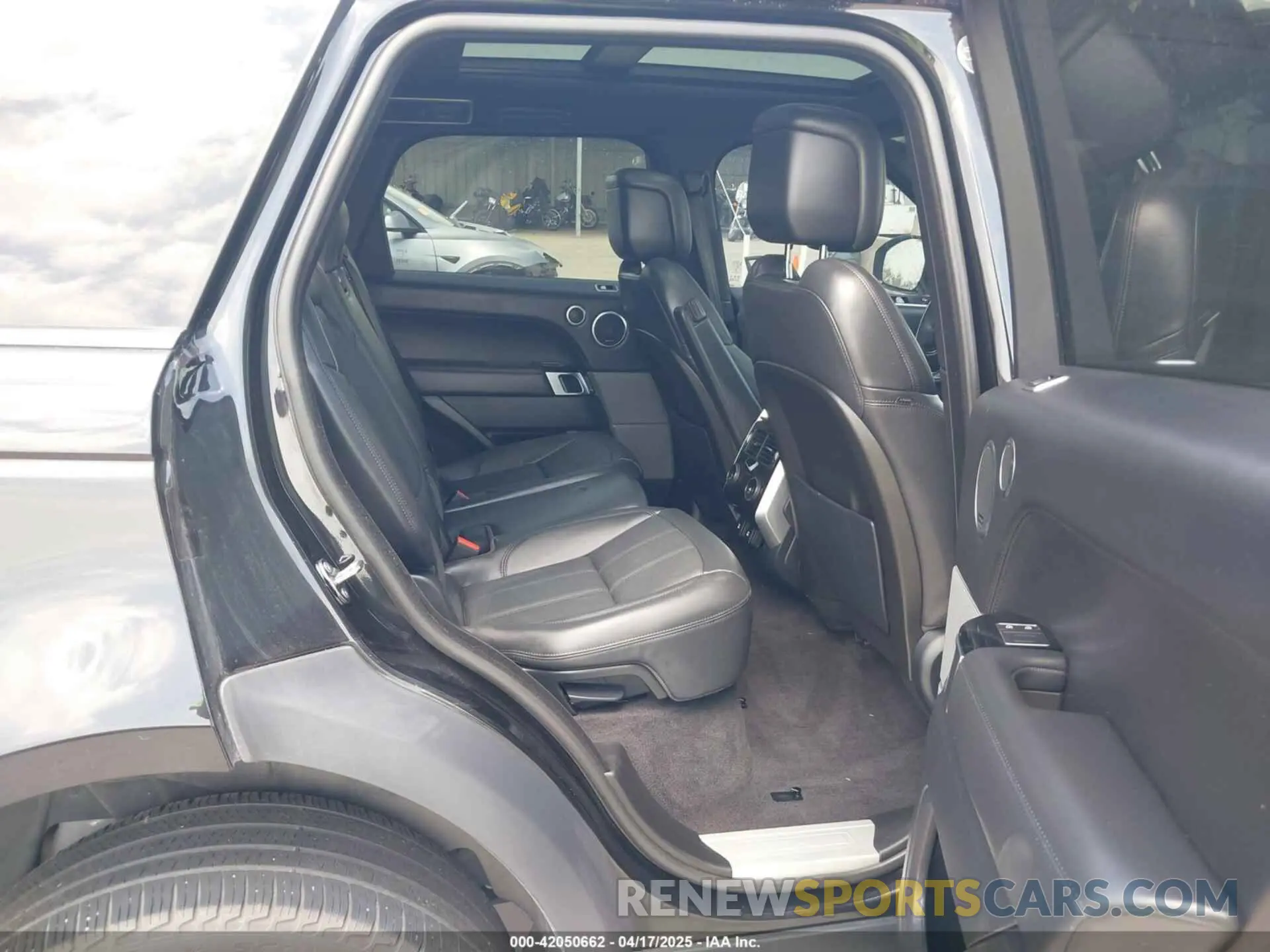 8 fotografías del automóvil dañado SALWR2SE8MA750470 LAND ROVER RANGE ROVER SPORT 2021