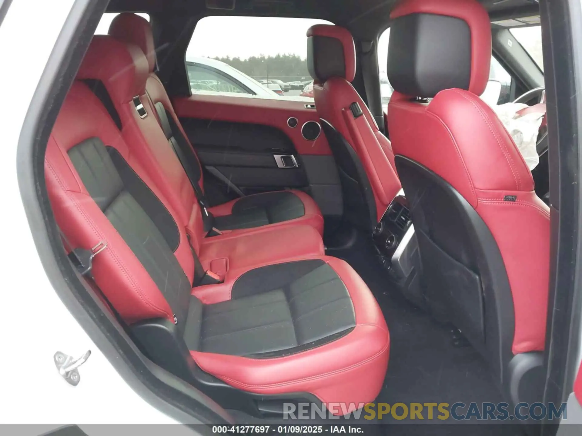 8 fotografías del automóvil dañado SALWS2RU8MA784331 LAND ROVER RANGE ROVER SPORT 2021