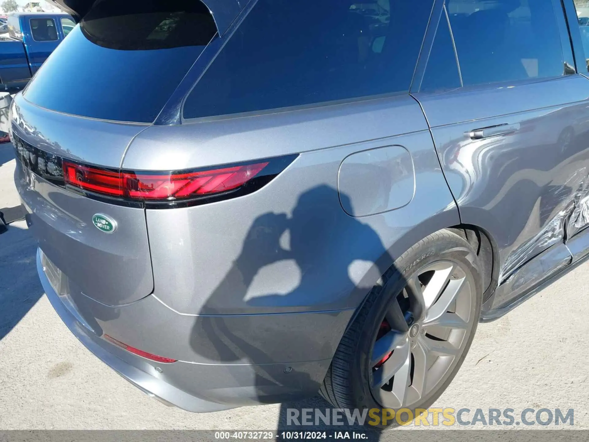 4 fotografías del automóvil dañado SAL1L9FU4PA109021 LAND ROVER RANGE ROVER SPORT 2023