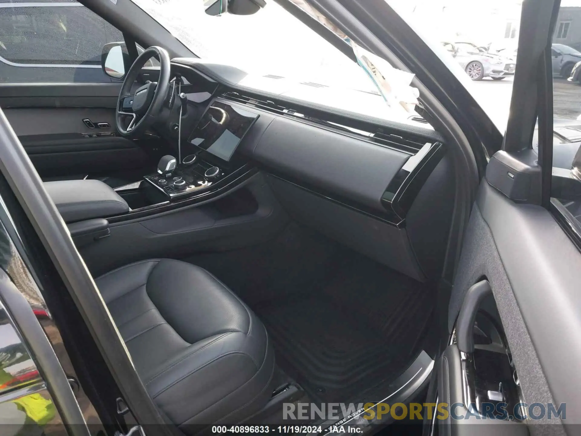 5 fotografías del automóvil dañado SAL1L9FU9PA112819 LAND ROVER RANGE ROVER SPORT 2023