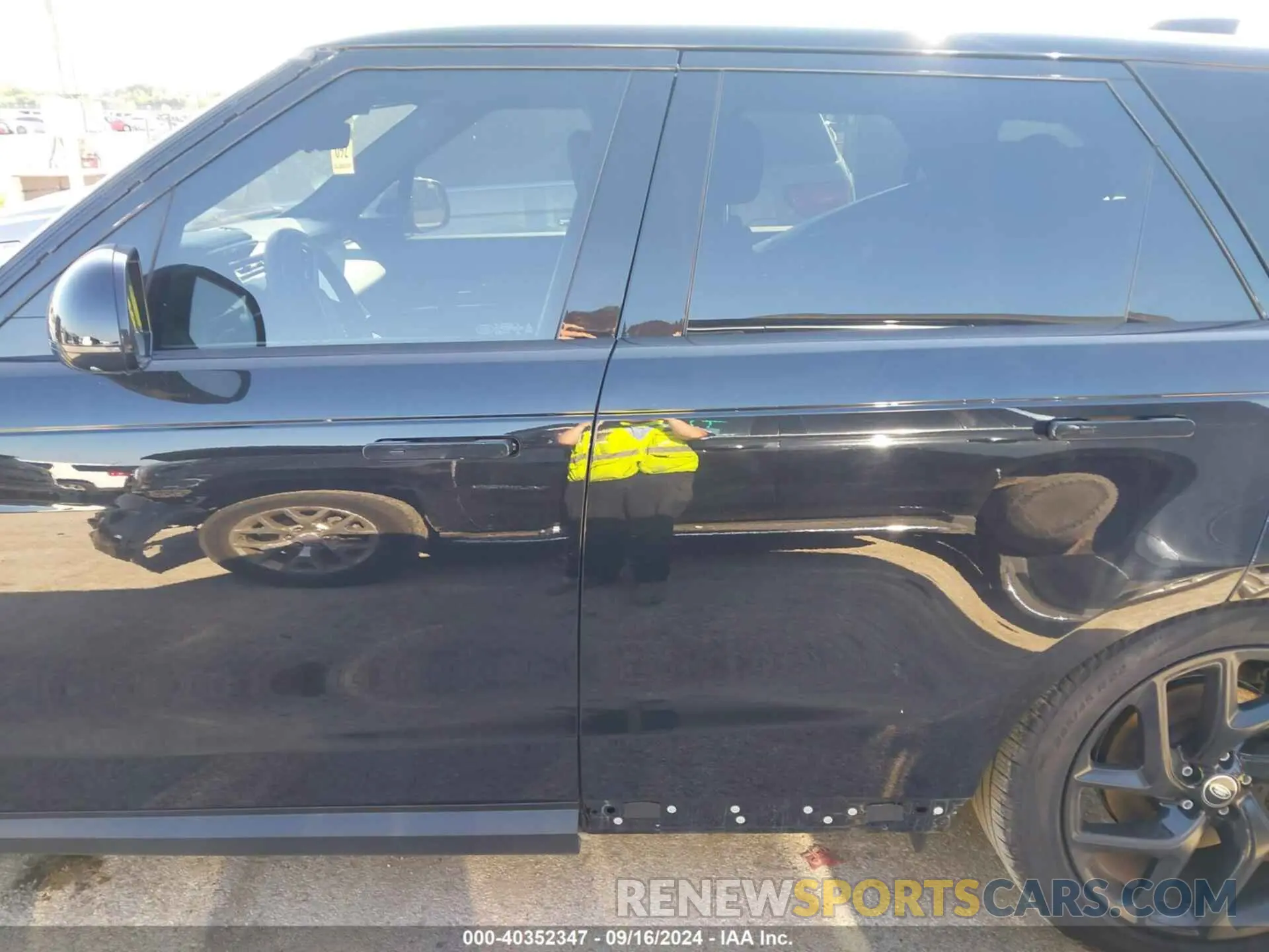14 fotografías del automóvil dañado SAL1P9EU3PA106147 LAND ROVER RANGE ROVER SPORT 2023