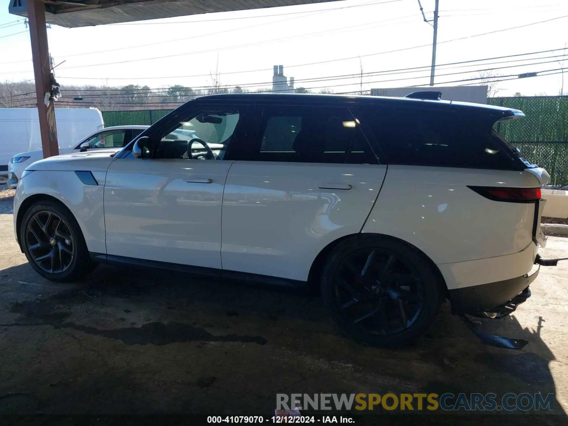 3 fotografías del automóvil dañado SAL1P9EU6PA111780 LAND ROVER RANGE ROVER SPORT 2023