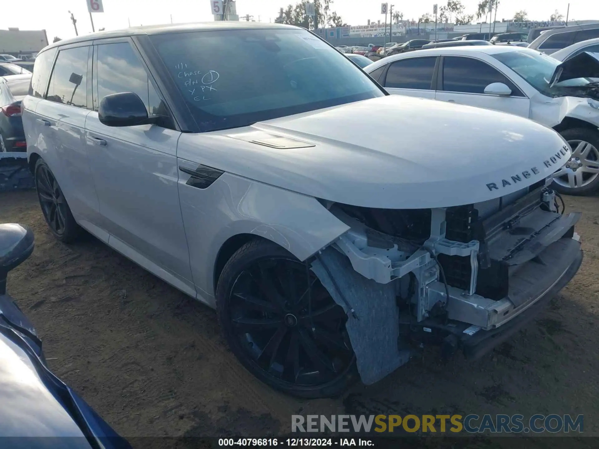 1 fotografías del automóvil dañado SAL1L9FU4RA172350 LAND ROVER RANGE ROVER SPORT 2024
