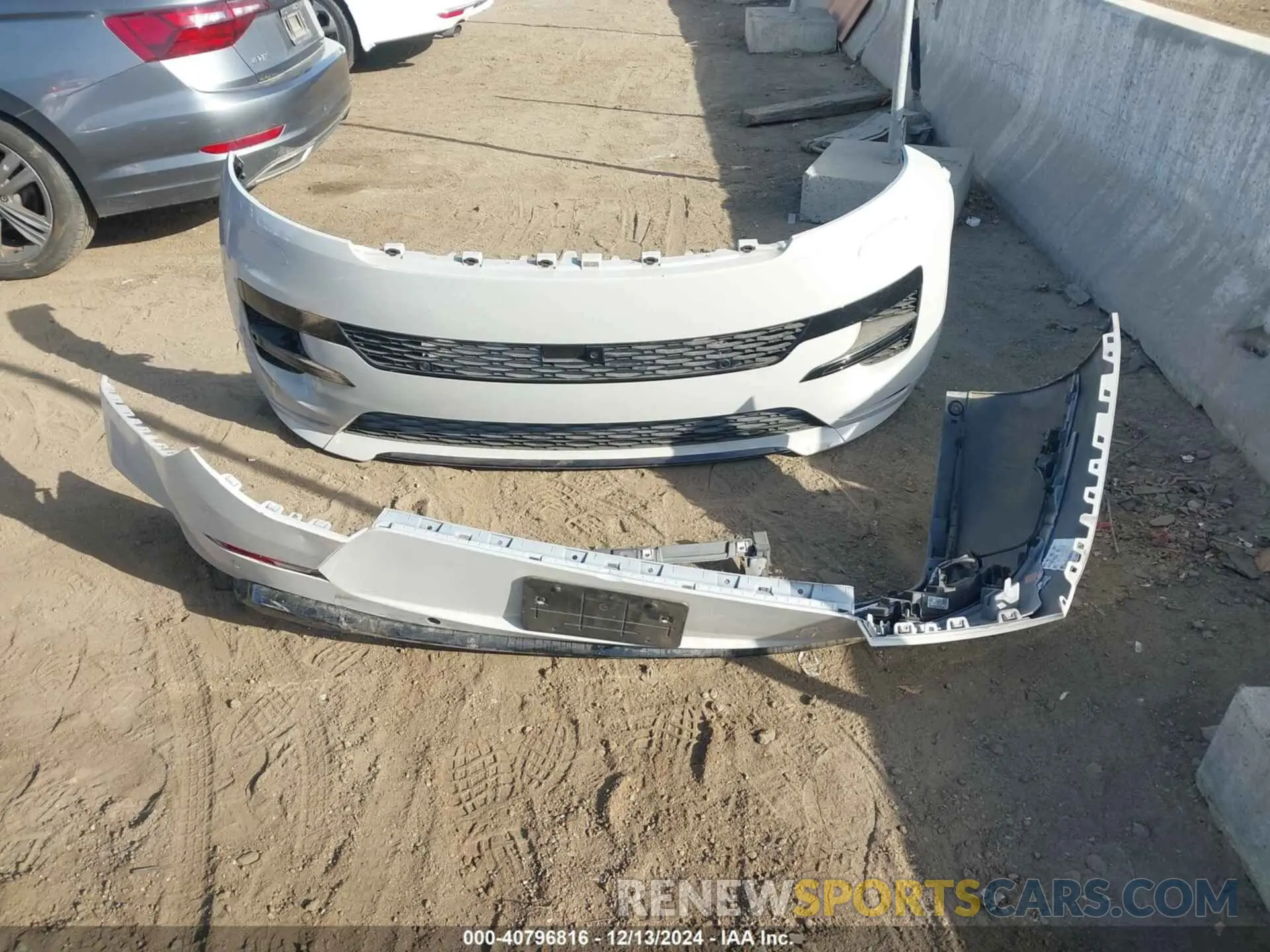 12 fotografías del automóvil dañado SAL1L9FU4RA172350 LAND ROVER RANGE ROVER SPORT 2024