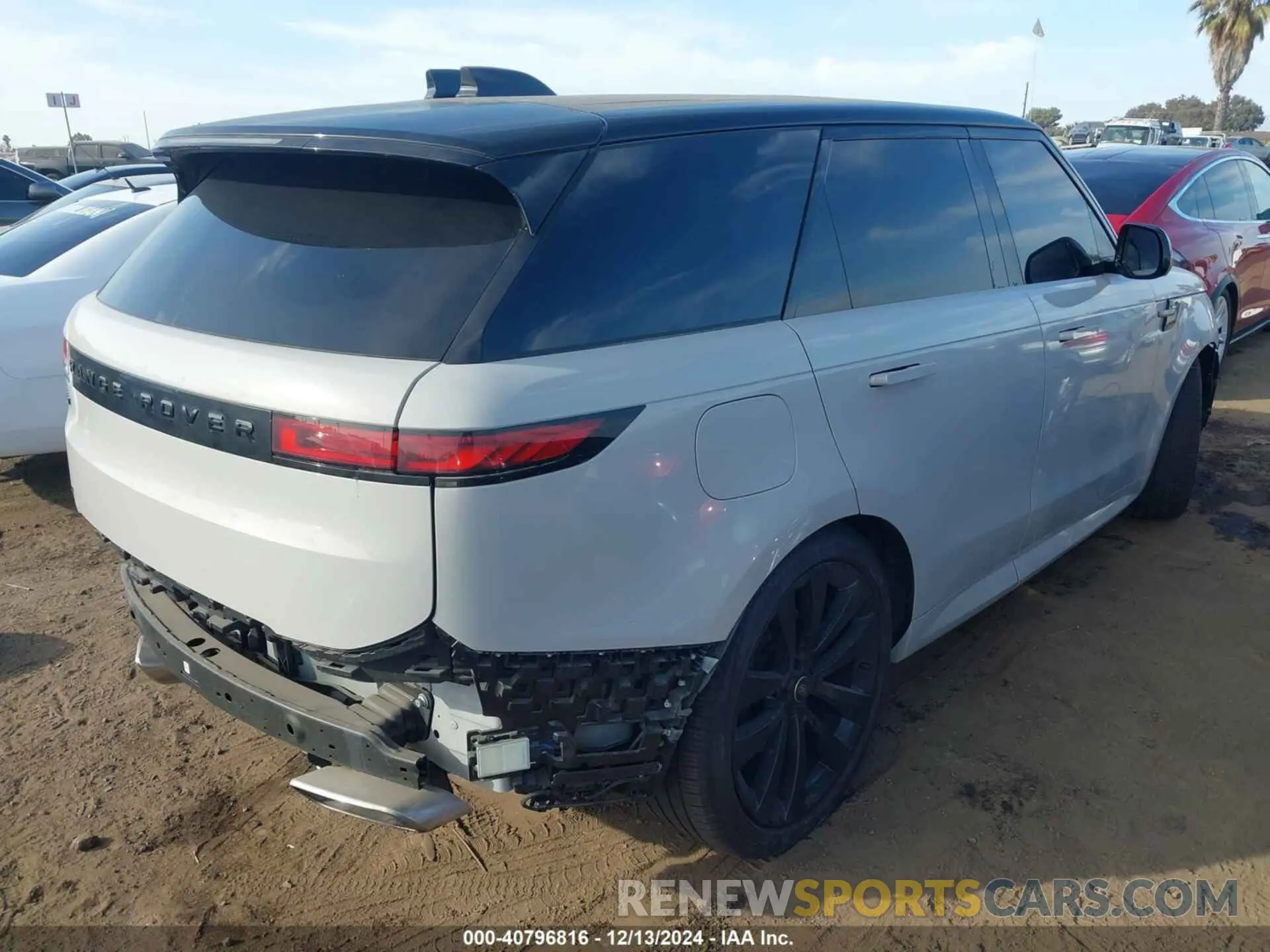4 fotografías del automóvil dañado SAL1L9FU4RA172350 LAND ROVER RANGE ROVER SPORT 2024