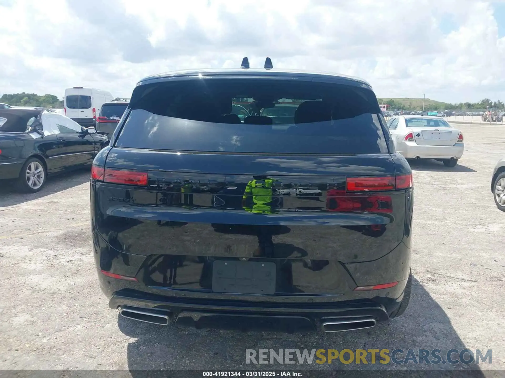 17 fotografías del automóvil dañado SAL1L9FU8RA178264 LAND ROVER RANGE ROVER SPORT 2024