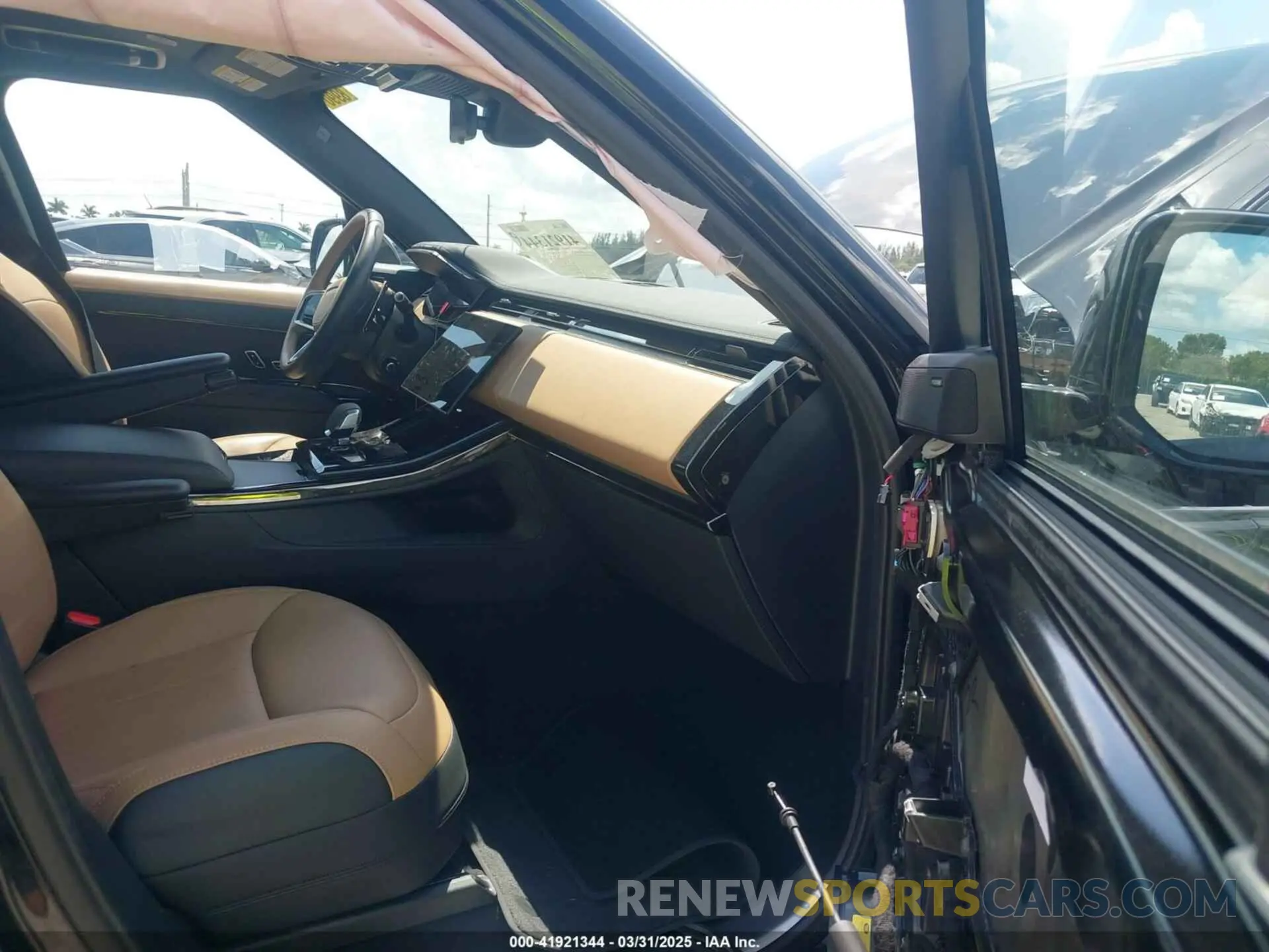 5 fotografías del automóvil dañado SAL1L9FU8RA178264 LAND ROVER RANGE ROVER SPORT 2024