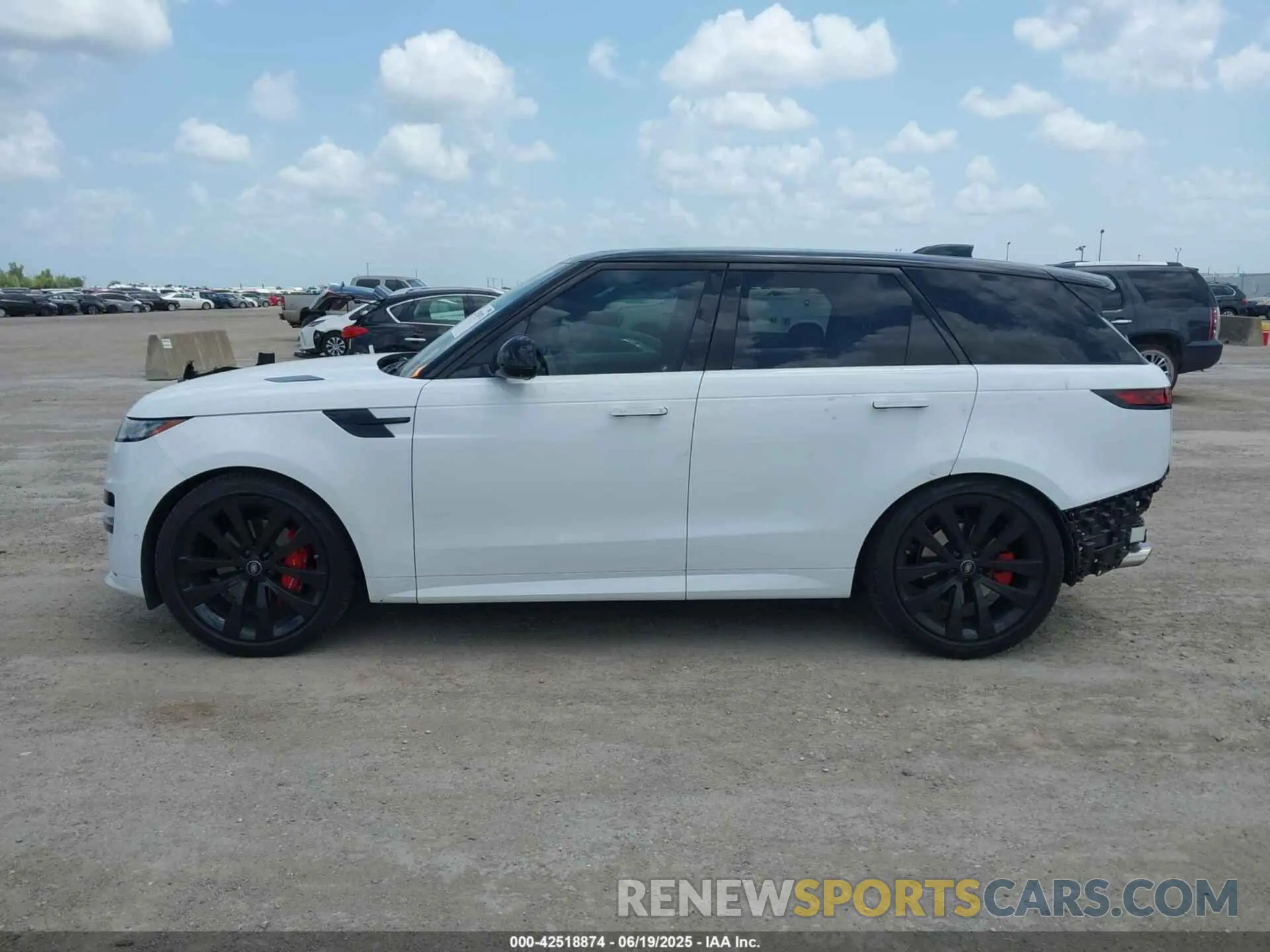 15 fotografías del automóvil dañado SAL1L9FUXRA189122 LAND ROVER RANGE ROVER SPORT 2024