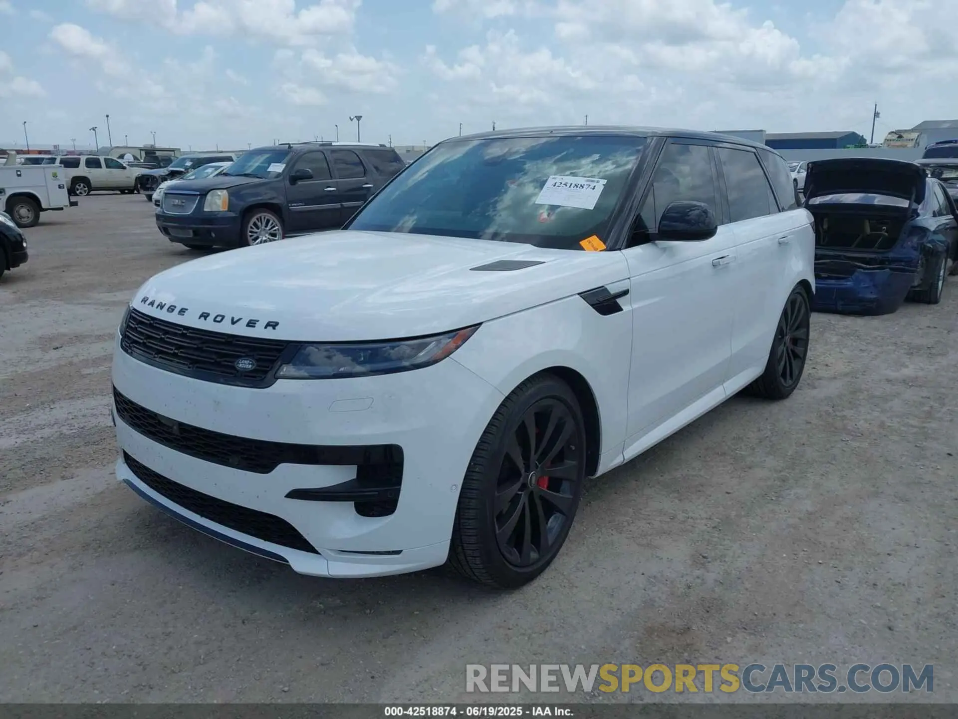 2 fotografías del automóvil dañado SAL1L9FUXRA189122 LAND ROVER RANGE ROVER SPORT 2024