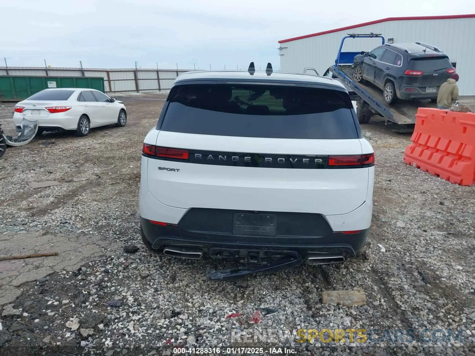 16 fotografías del automóvil dañado SAL1P9EU0RA169693 LAND ROVER RANGE ROVER SPORT 2024