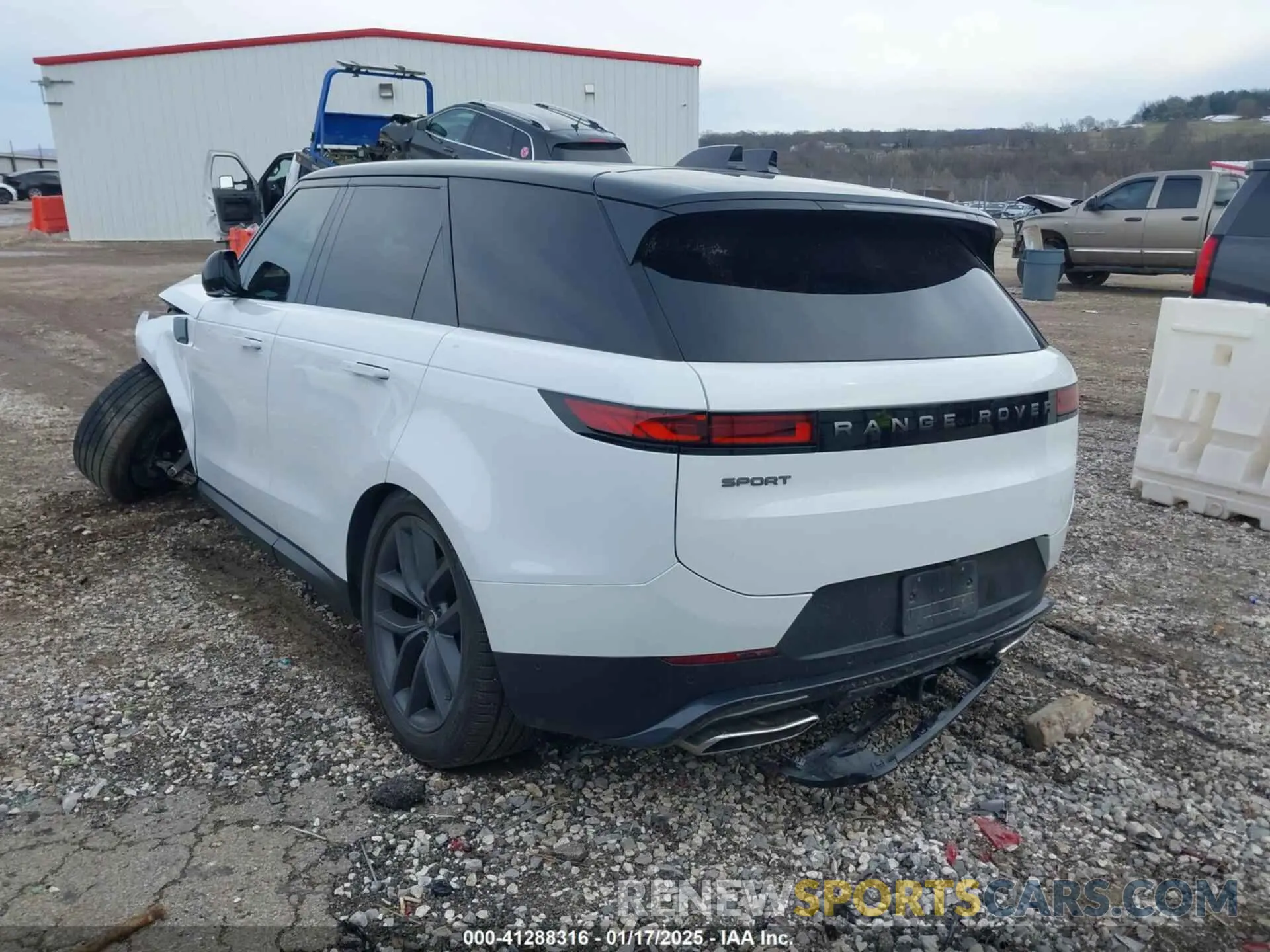 3 fotografías del automóvil dañado SAL1P9EU0RA169693 LAND ROVER RANGE ROVER SPORT 2024