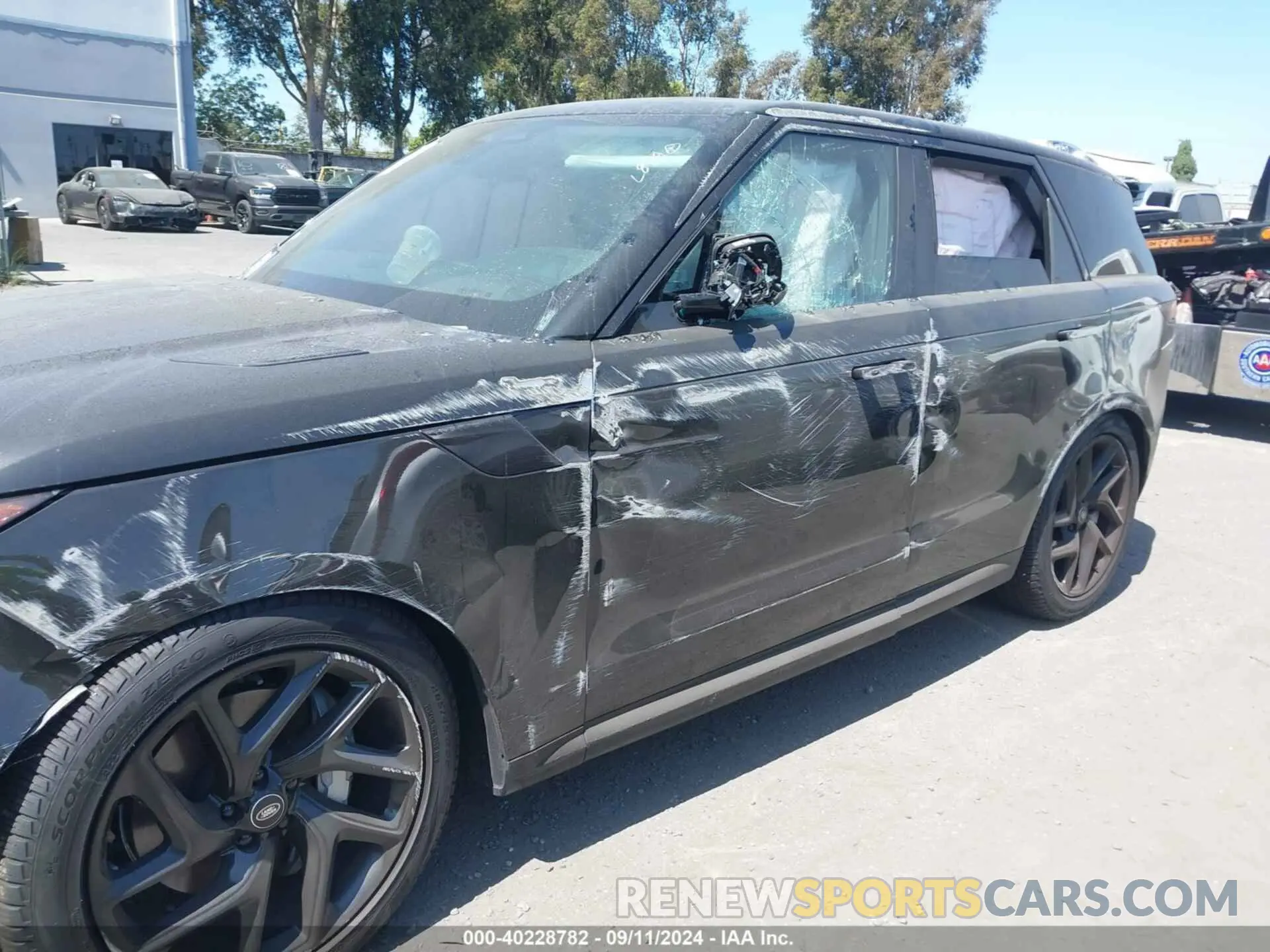 6 fotografías del automóvil dañado SAL1P9EU2RA174300 LAND ROVER RANGE ROVER SPORT 2024