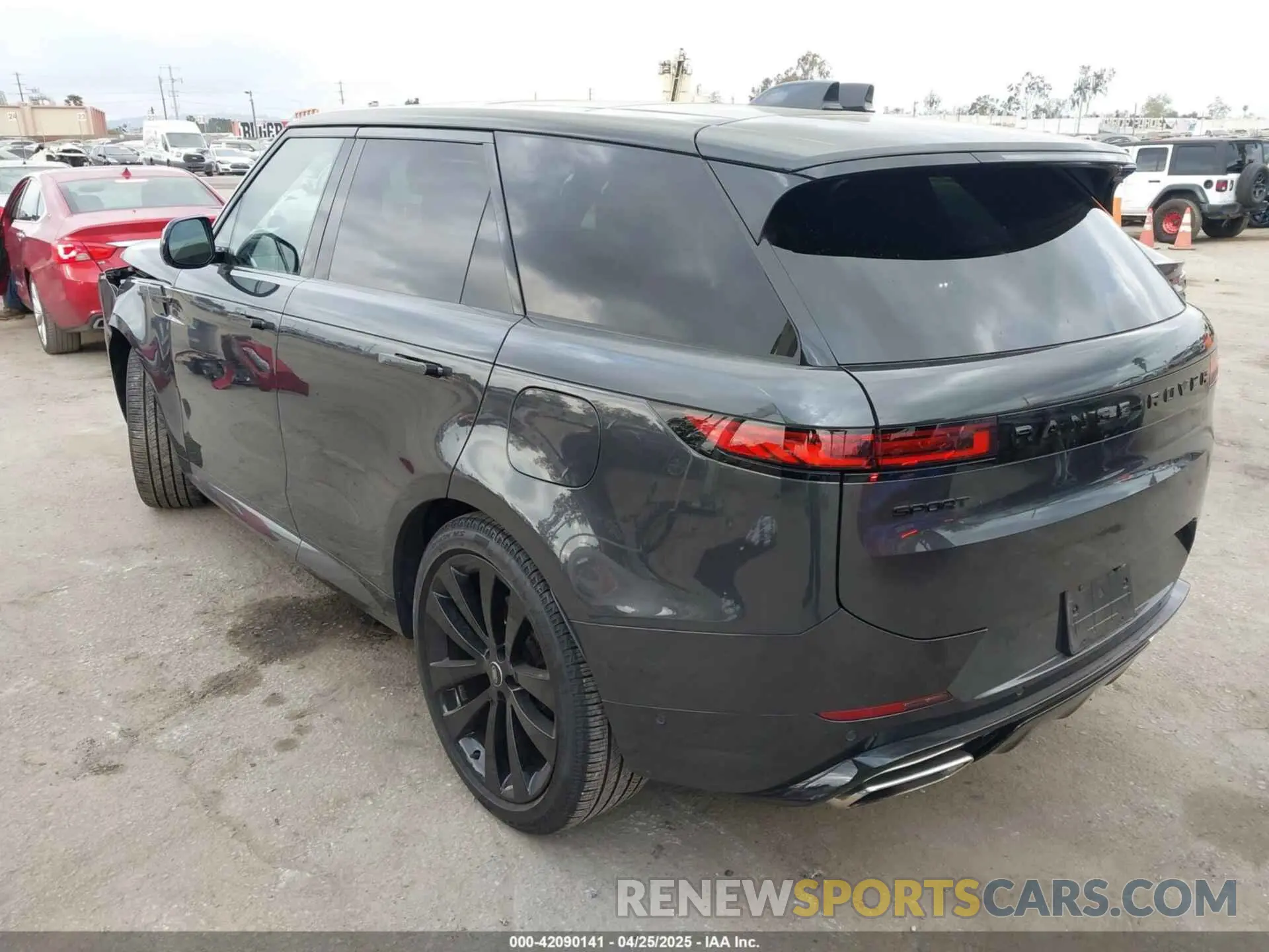 3 fotografías del automóvil dañado SAL1L9E45SA423111 LAND ROVER RANGE ROVER SPORT 2025