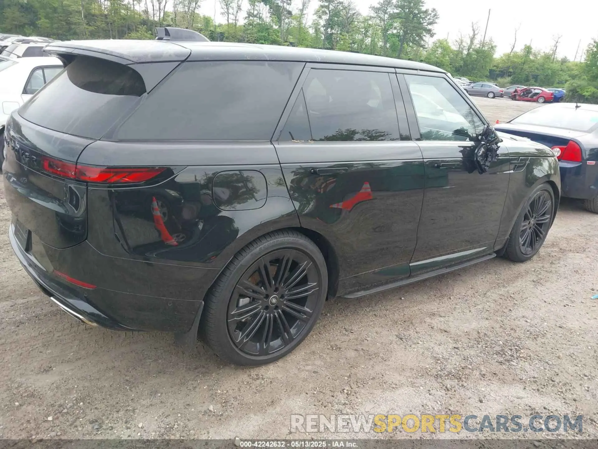 4 fotografías del automóvil dañado SAL1L9E4XSA461448 LAND ROVER RANGE ROVER SPORT 2025
