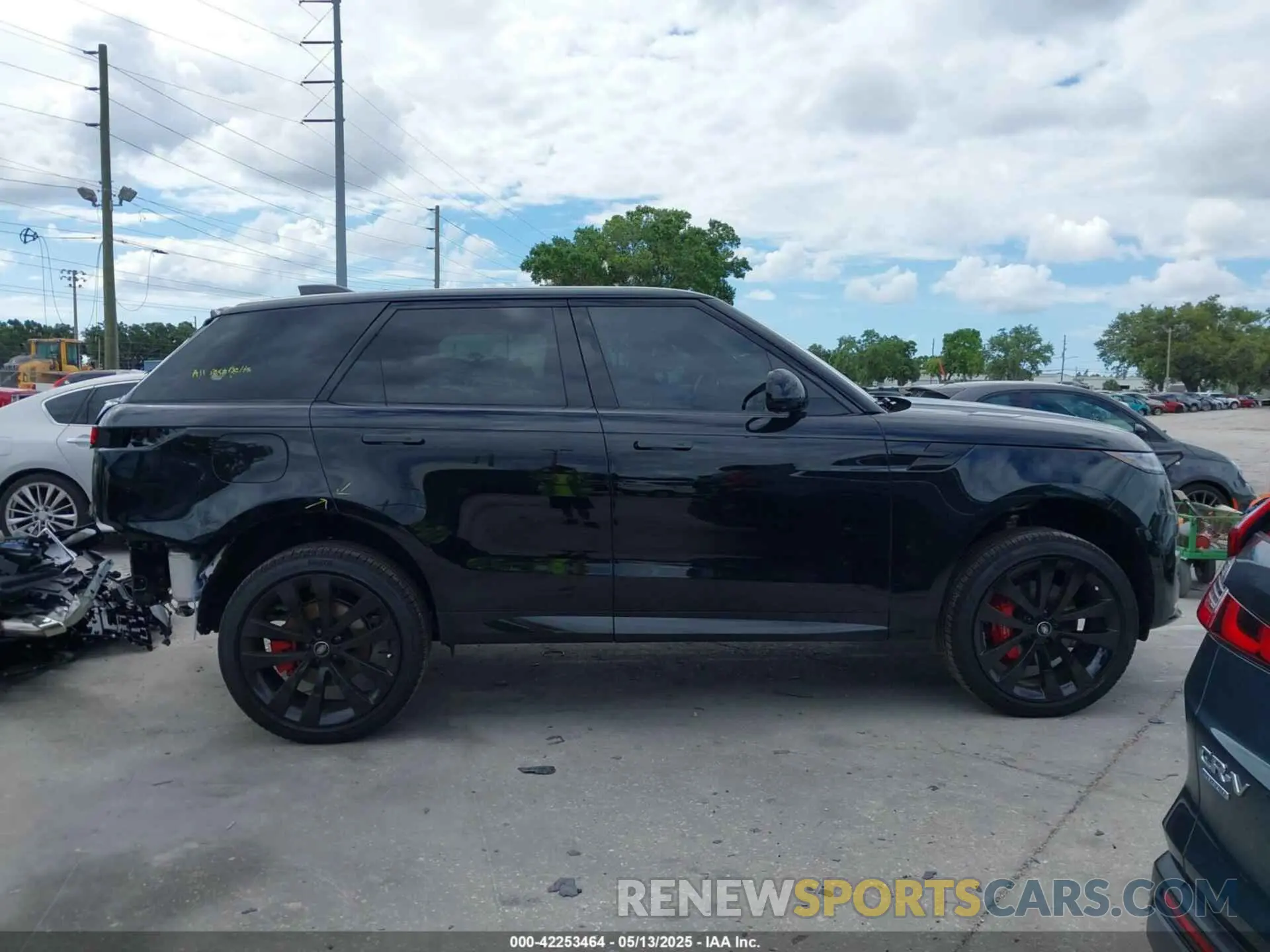 14 fotografías del automóvil dañado SAL1L9FU4SA438441 LAND ROVER RANGE ROVER SPORT 2025