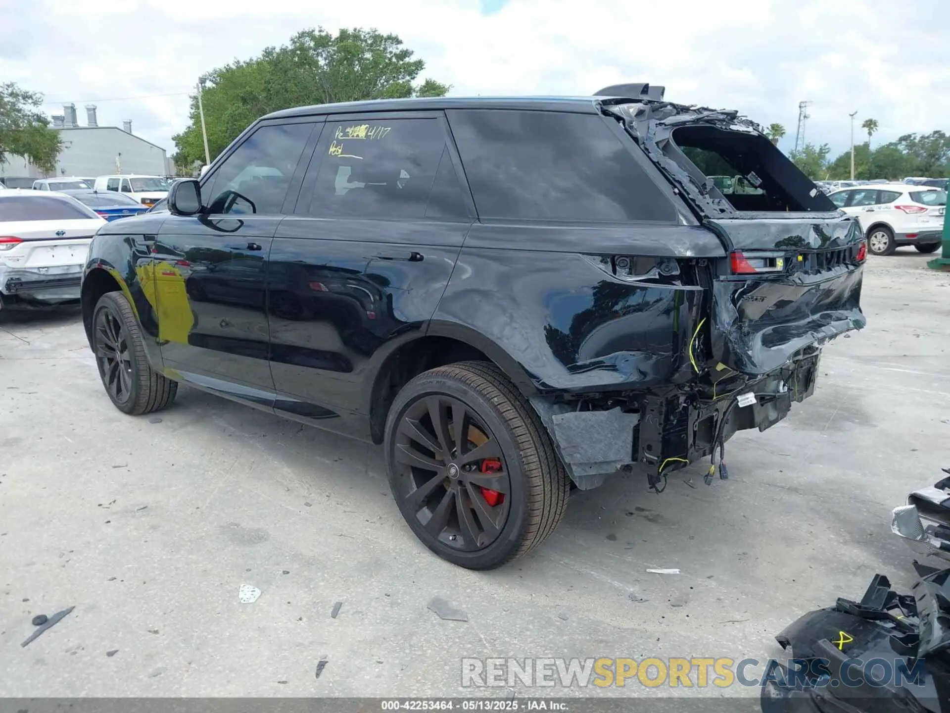 3 fotografías del automóvil dañado SAL1L9FU4SA438441 LAND ROVER RANGE ROVER SPORT 2025