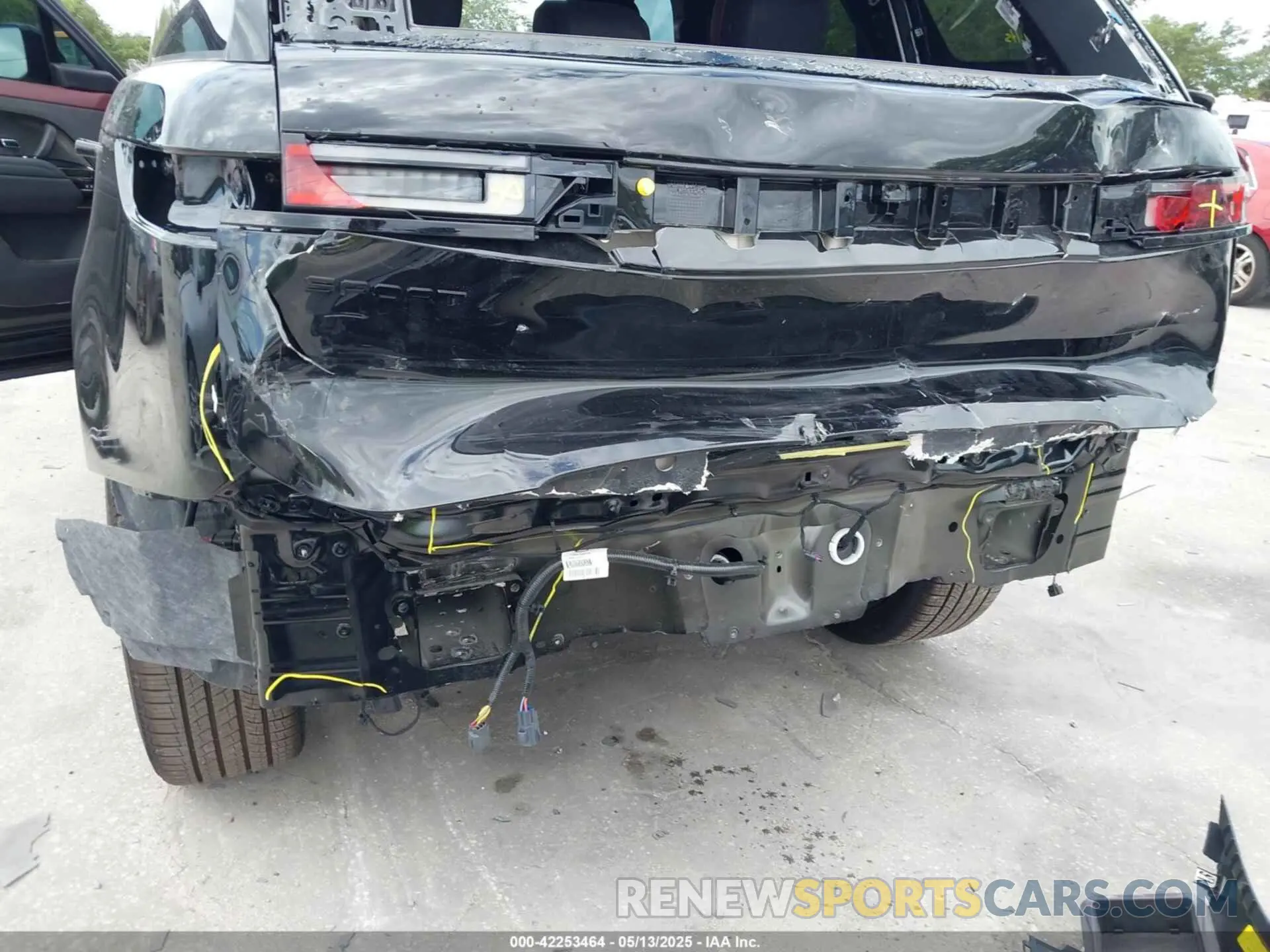 6 fotografías del automóvil dañado SAL1L9FU4SA438441 LAND ROVER RANGE ROVER SPORT 2025