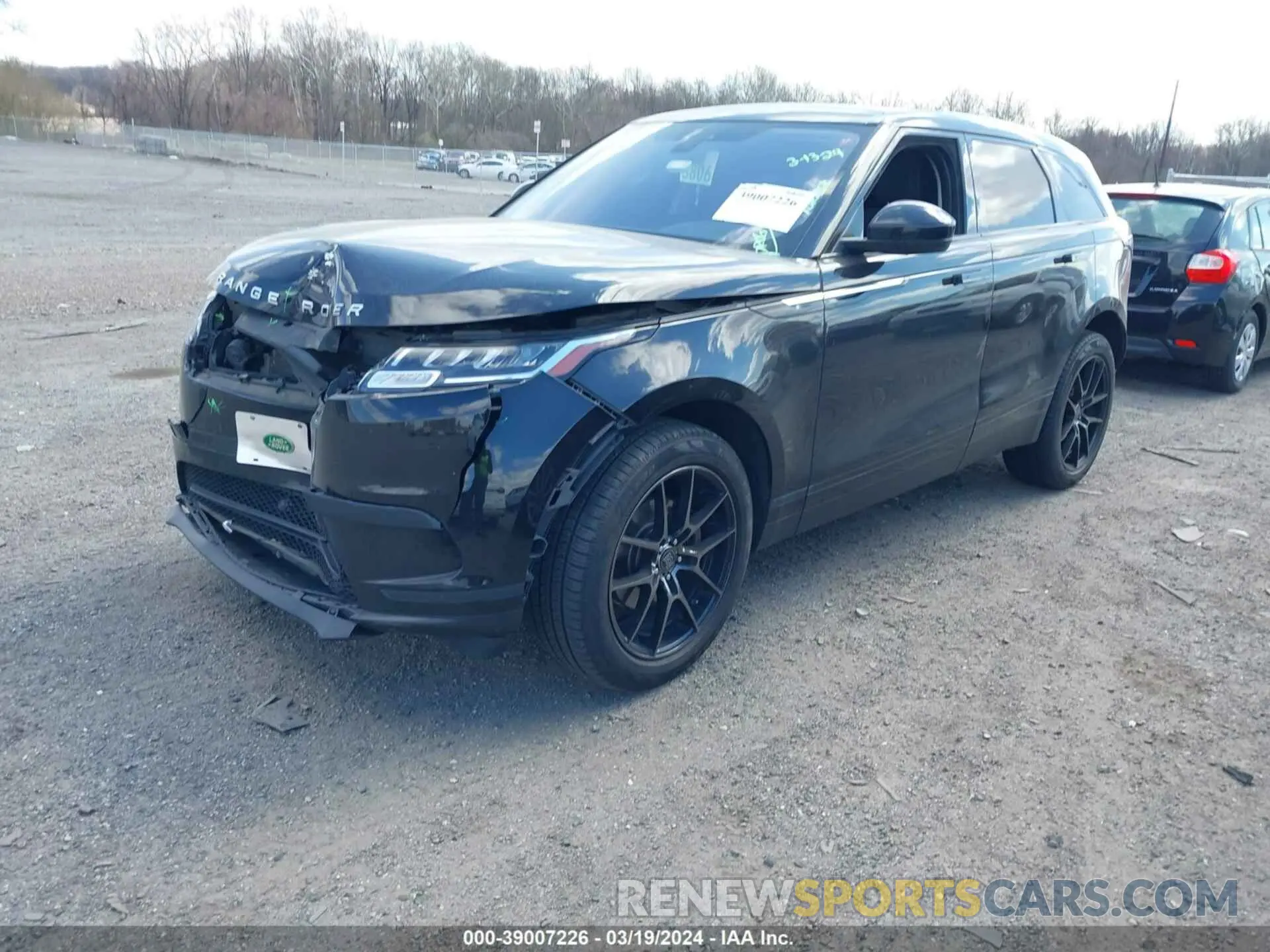 2 fotografías del automóvil dañado SALYA2EX0KA211030 LAND ROVER RANGE ROVER VELAR 2019