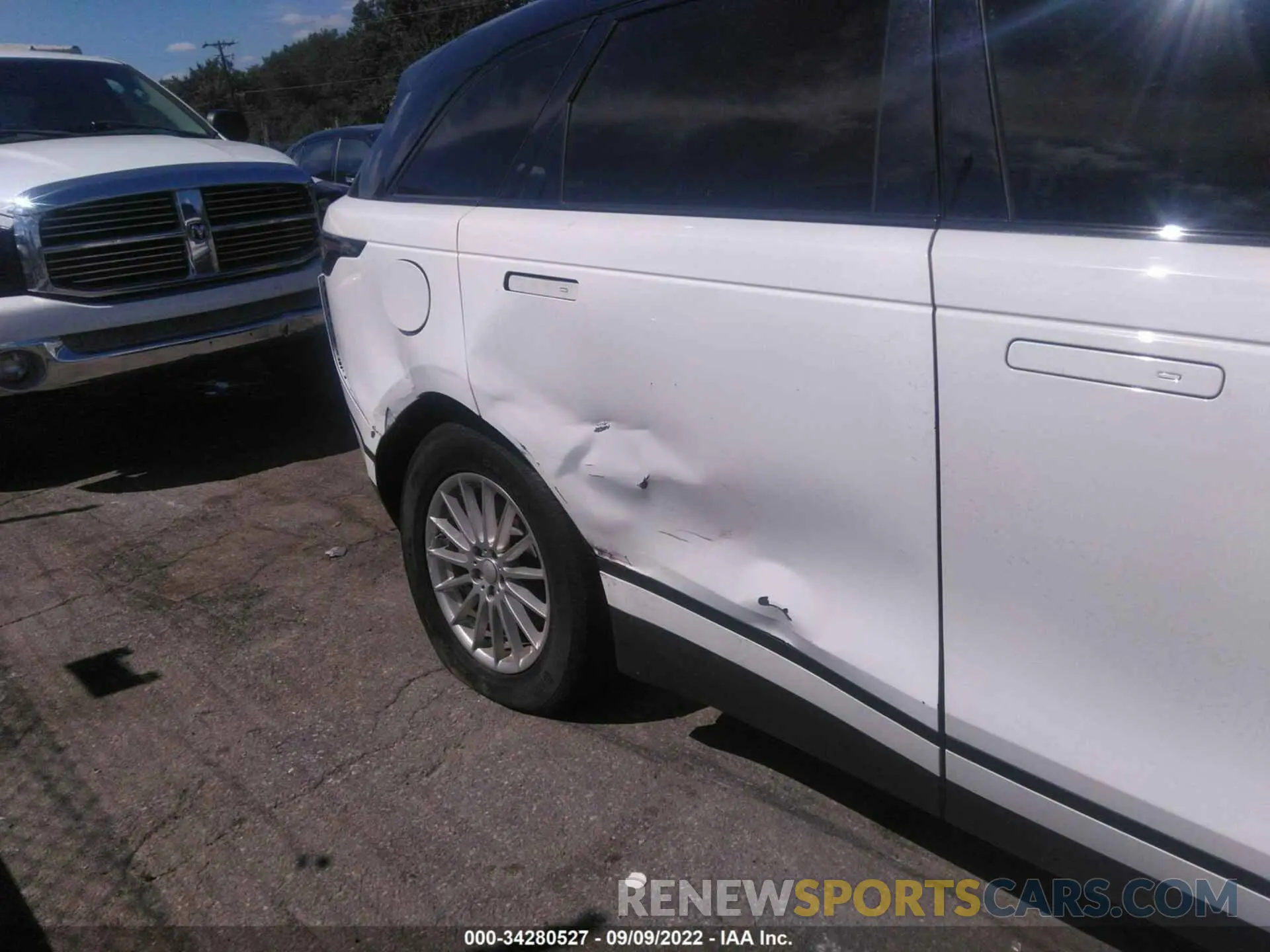 6 fotografías del automóvil dañado SALYA2EX7KA212496 LAND ROVER RANGE ROVER VELAR 2019