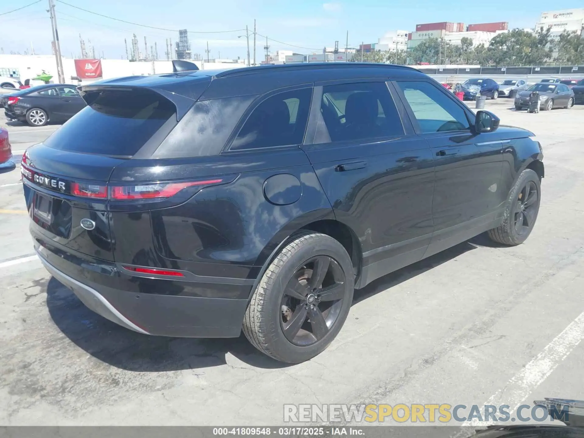4 fotografías del automóvil dañado SALYB2EN7KA779531 LAND ROVER RANGE ROVER VELAR 2019