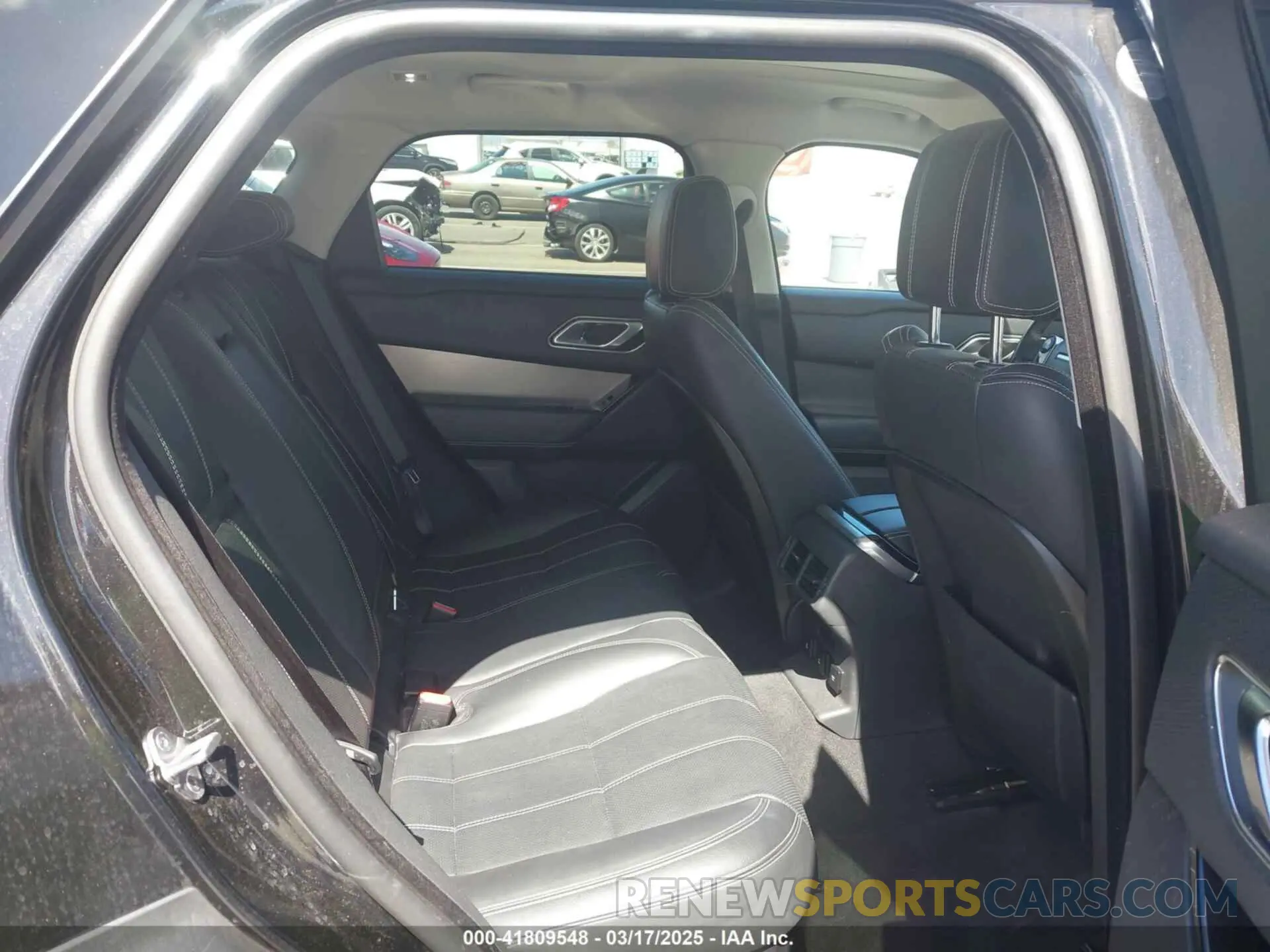 8 fotografías del automóvil dañado SALYB2EN7KA779531 LAND ROVER RANGE ROVER VELAR 2019