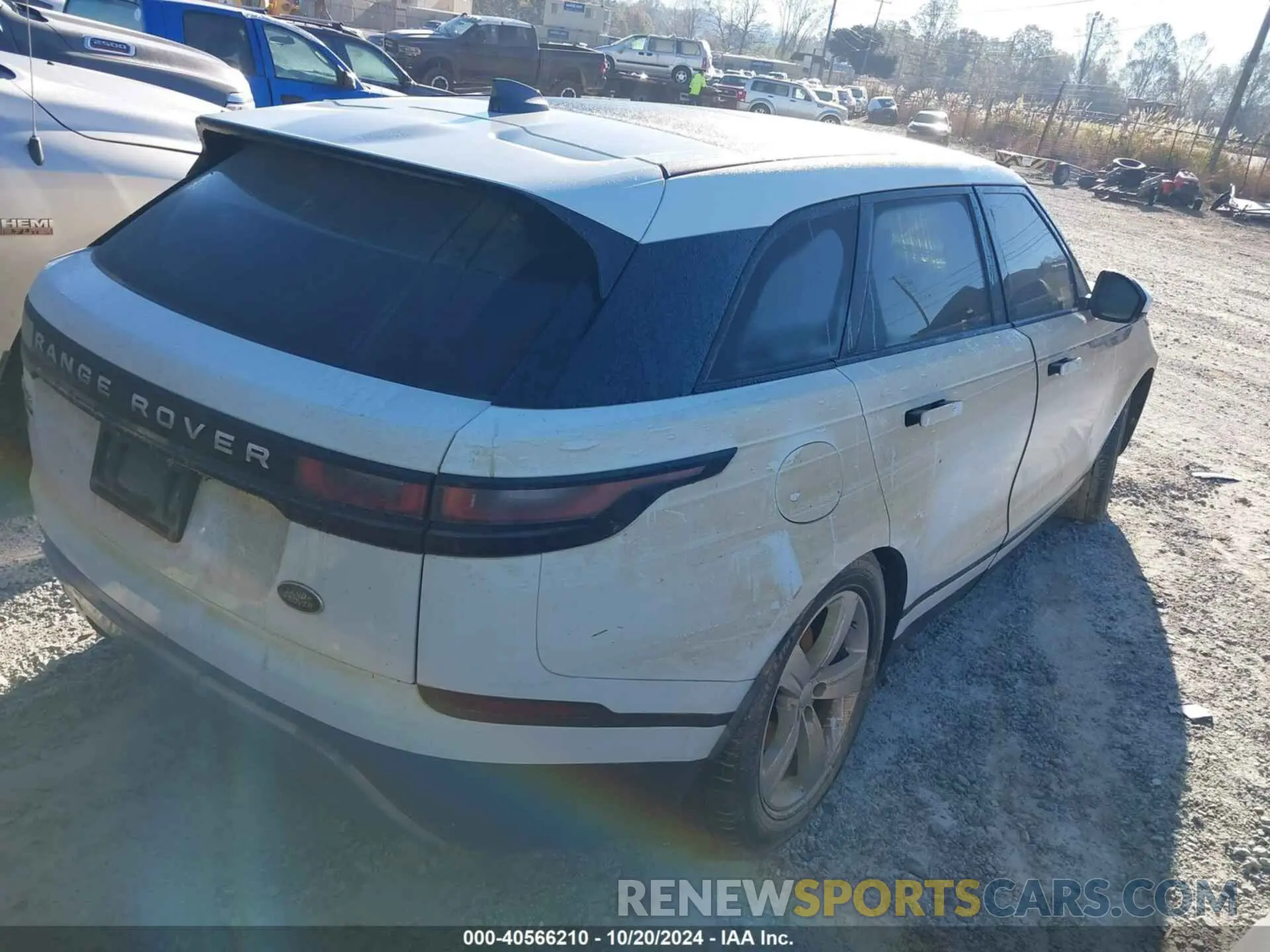 4 fotografías del automóvil dañado SALYB2EV1KA793604 LAND ROVER RANGE ROVER VELAR 2019