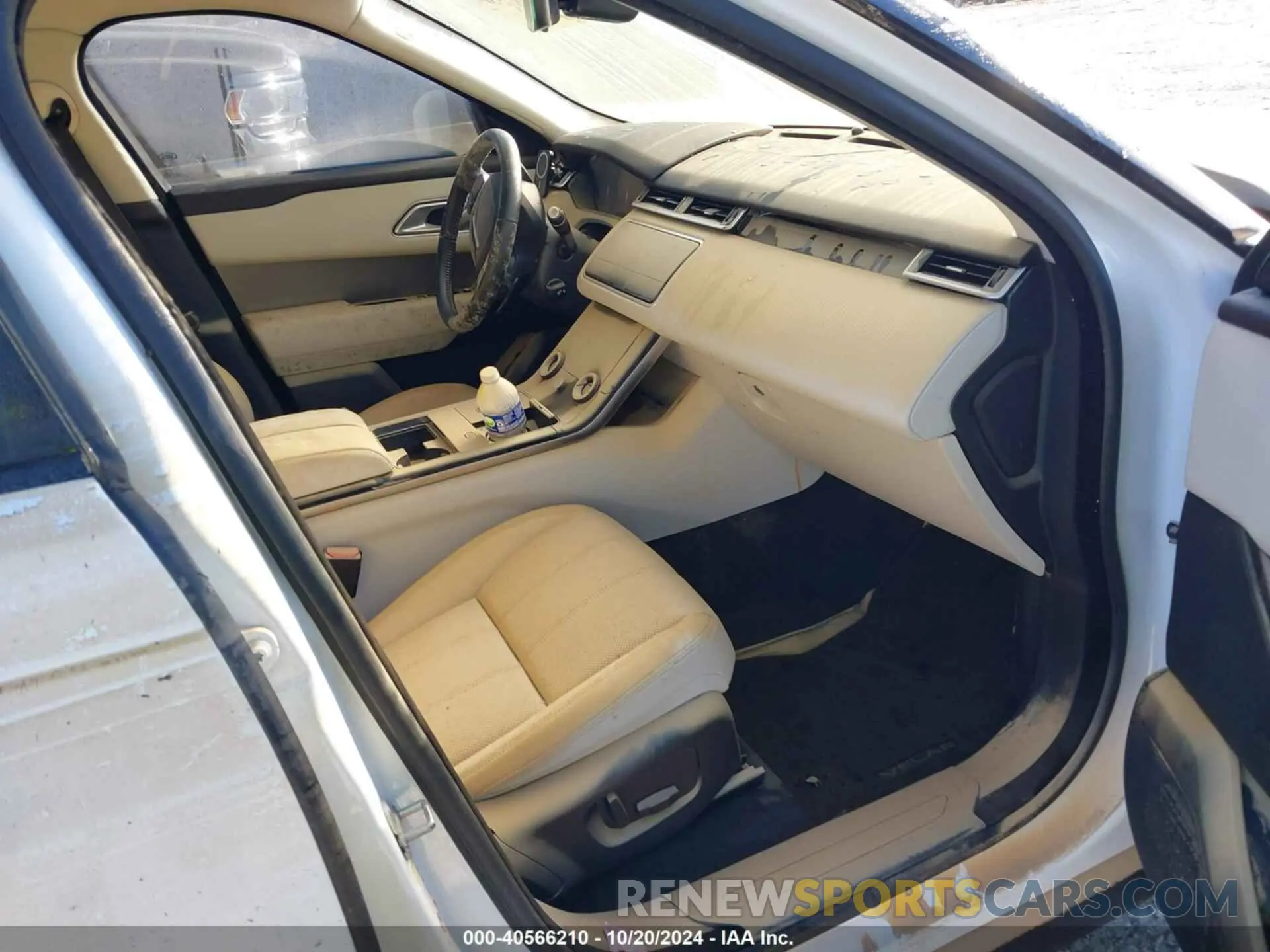 5 fotografías del automóvil dañado SALYB2EV1KA793604 LAND ROVER RANGE ROVER VELAR 2019