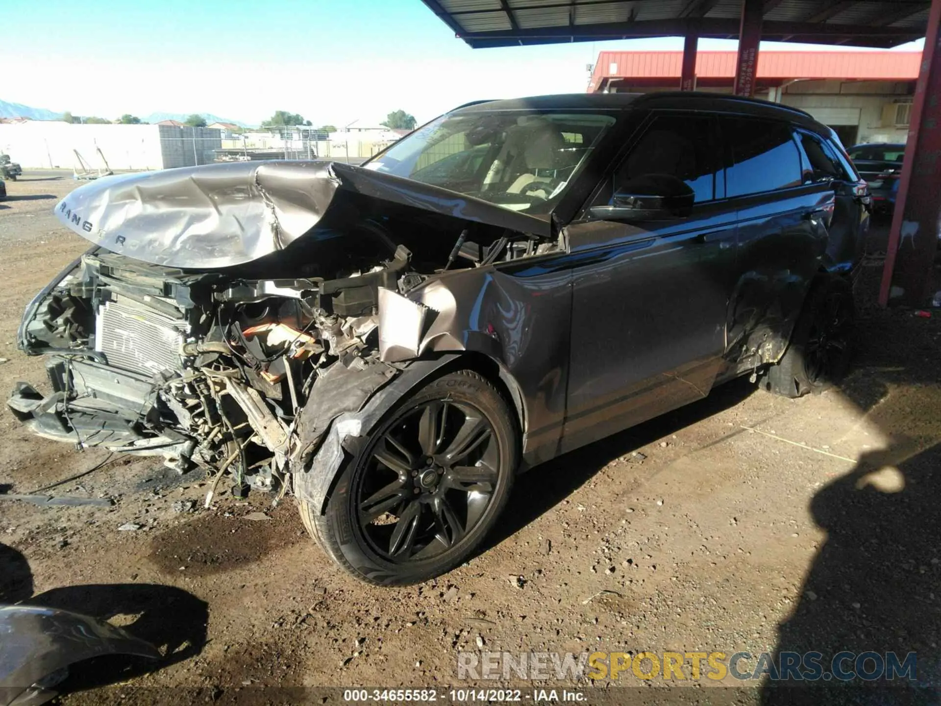 2 fotografías del automóvil dañado SALYB2EX1KA217805 LAND ROVER RANGE ROVER VELAR 2019