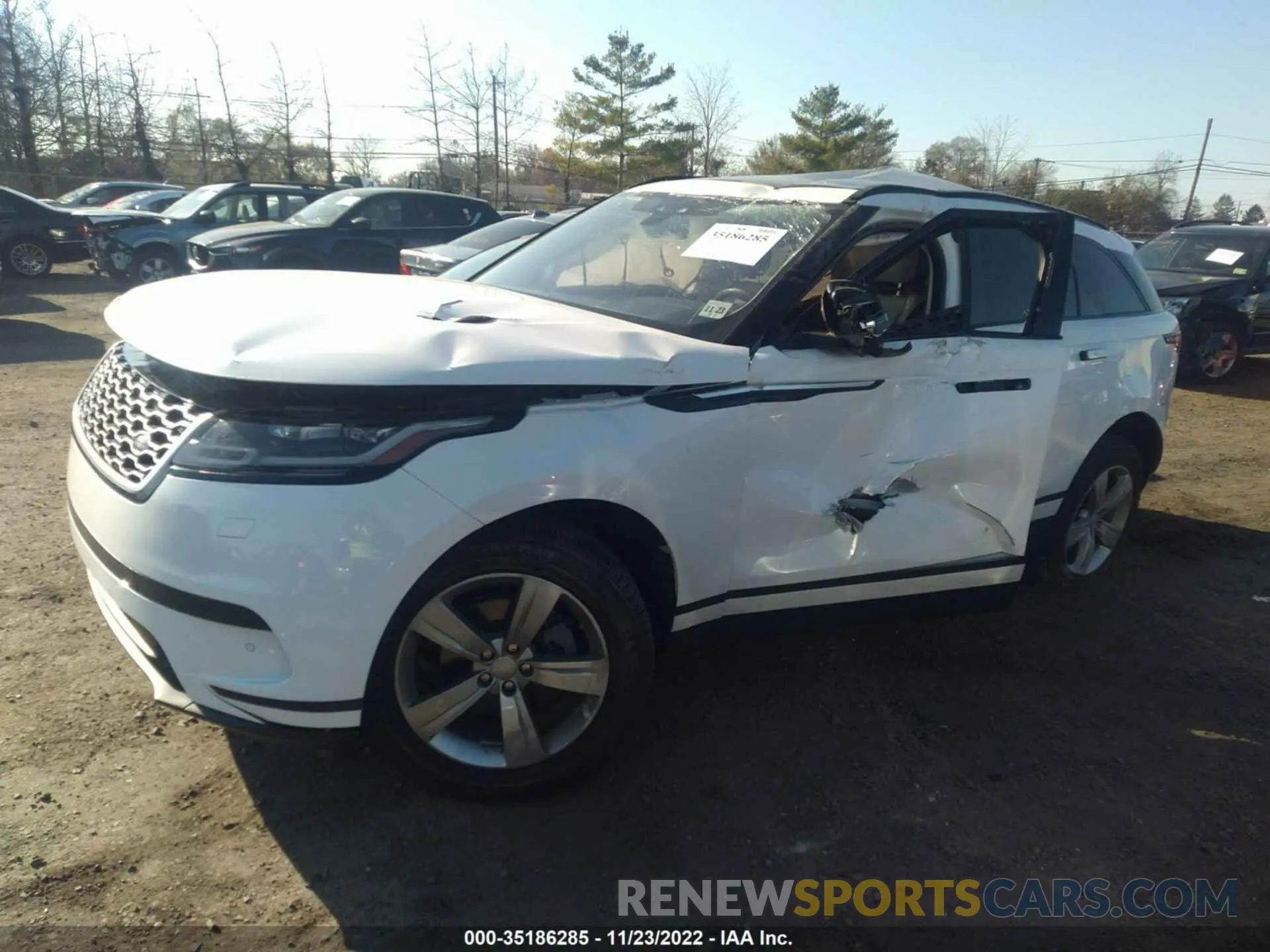 2 fotografías del automóvil dañado SALYB2EX2KA785318 LAND ROVER RANGE ROVER VELAR 2019