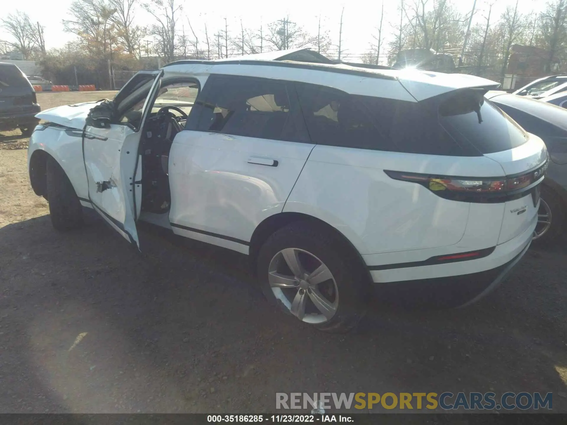 3 fotografías del automóvil dañado SALYB2EX2KA785318 LAND ROVER RANGE ROVER VELAR 2019