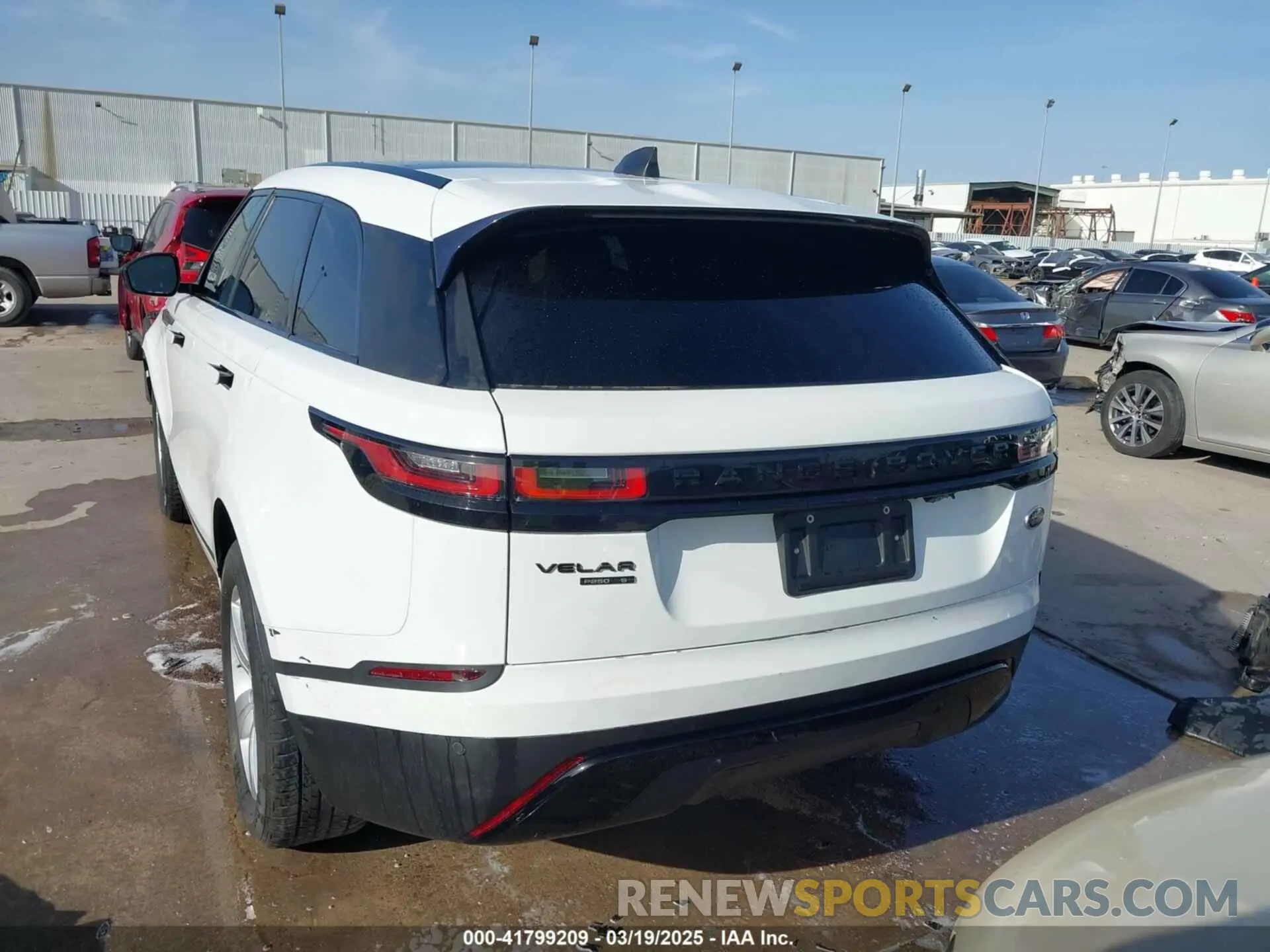 17 fotografías del automóvil dañado SALYB2EX3KA787594 LAND ROVER RANGE ROVER VELAR 2019