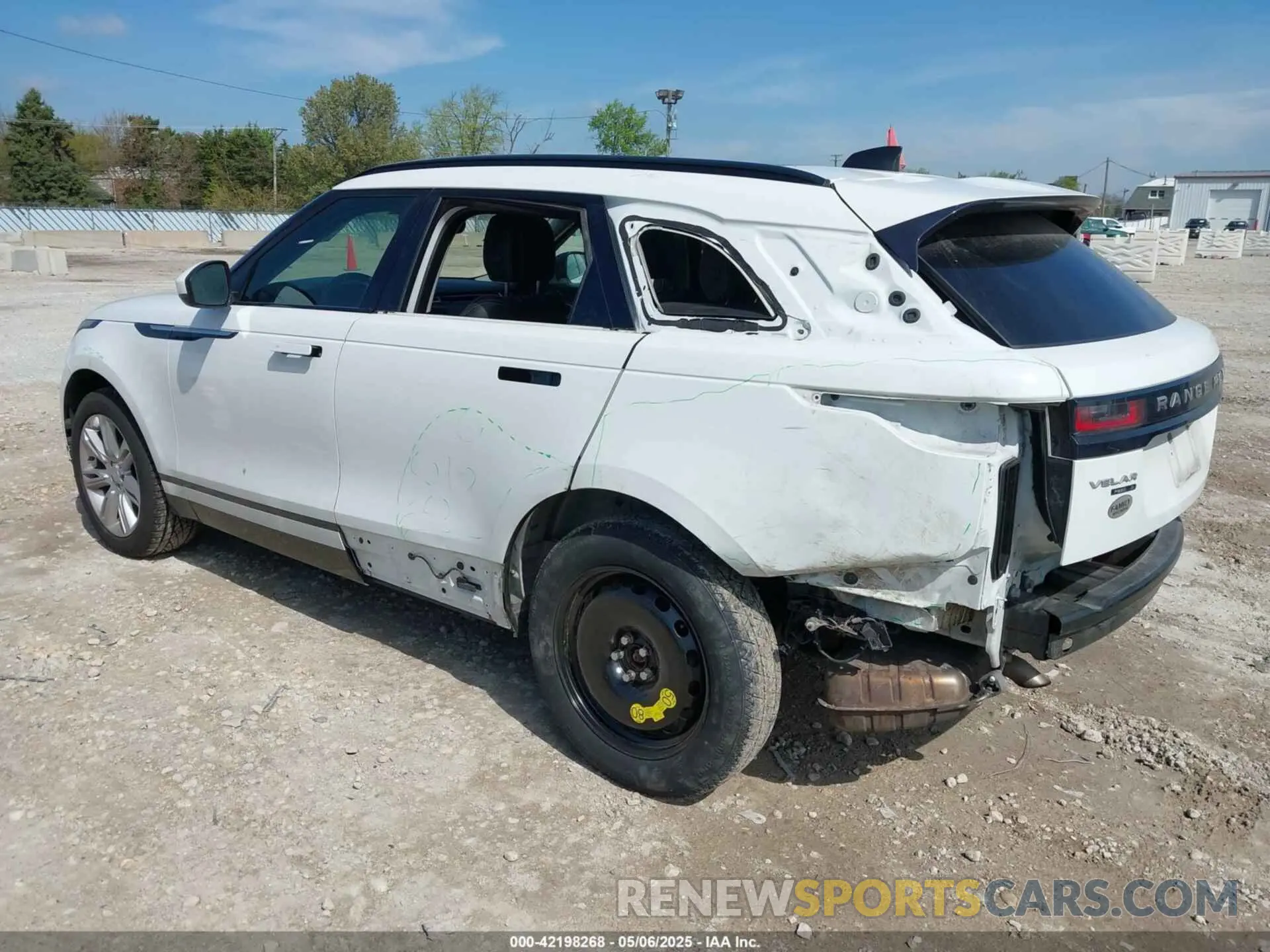 3 fotografías del automóvil dañado SALYB2EX6KA227908 LAND ROVER RANGE ROVER VELAR 2019
