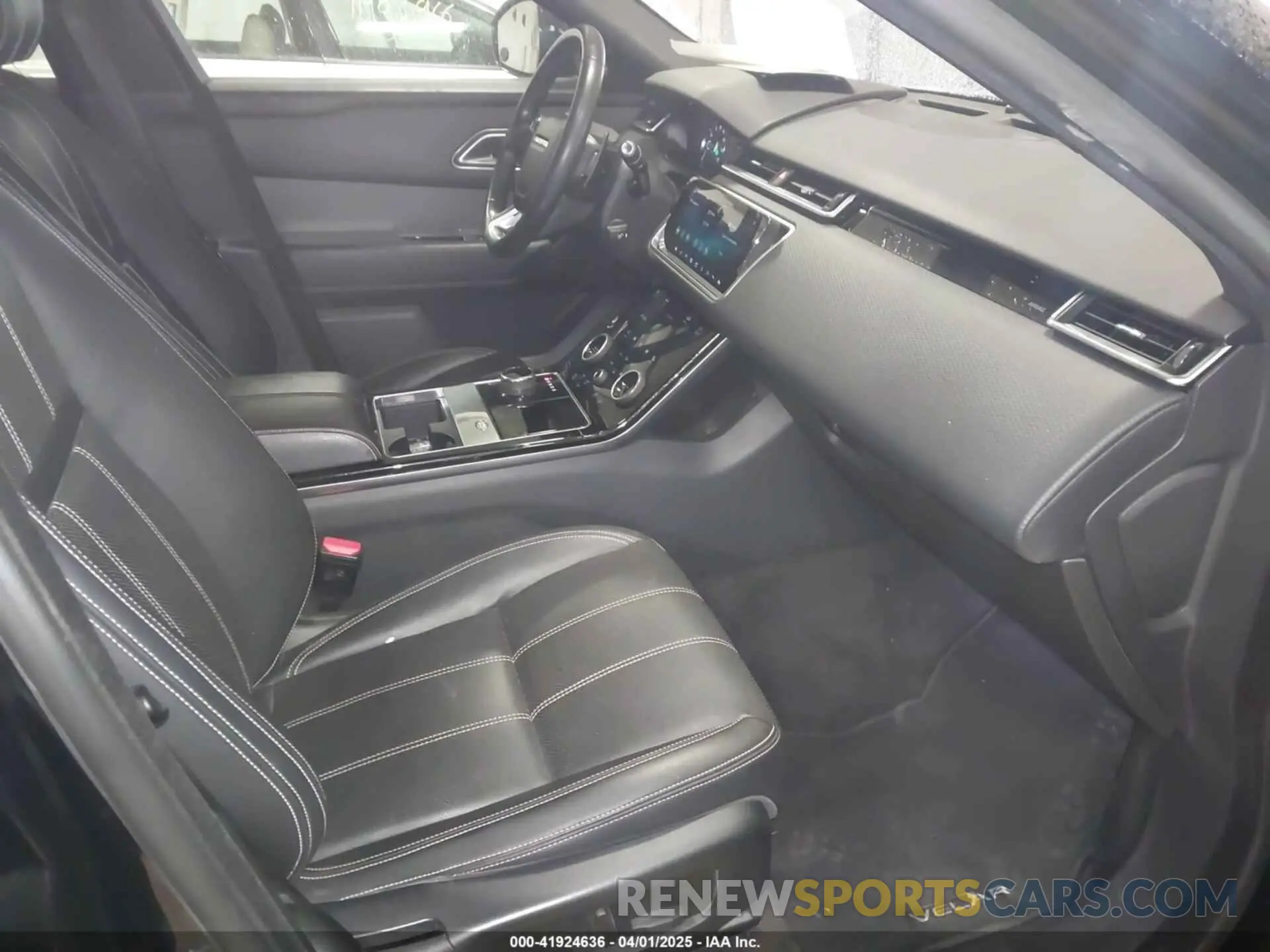 5 fotografías del automóvil dañado SALYB2EX8KA220409 LAND ROVER RANGE ROVER VELAR 2019