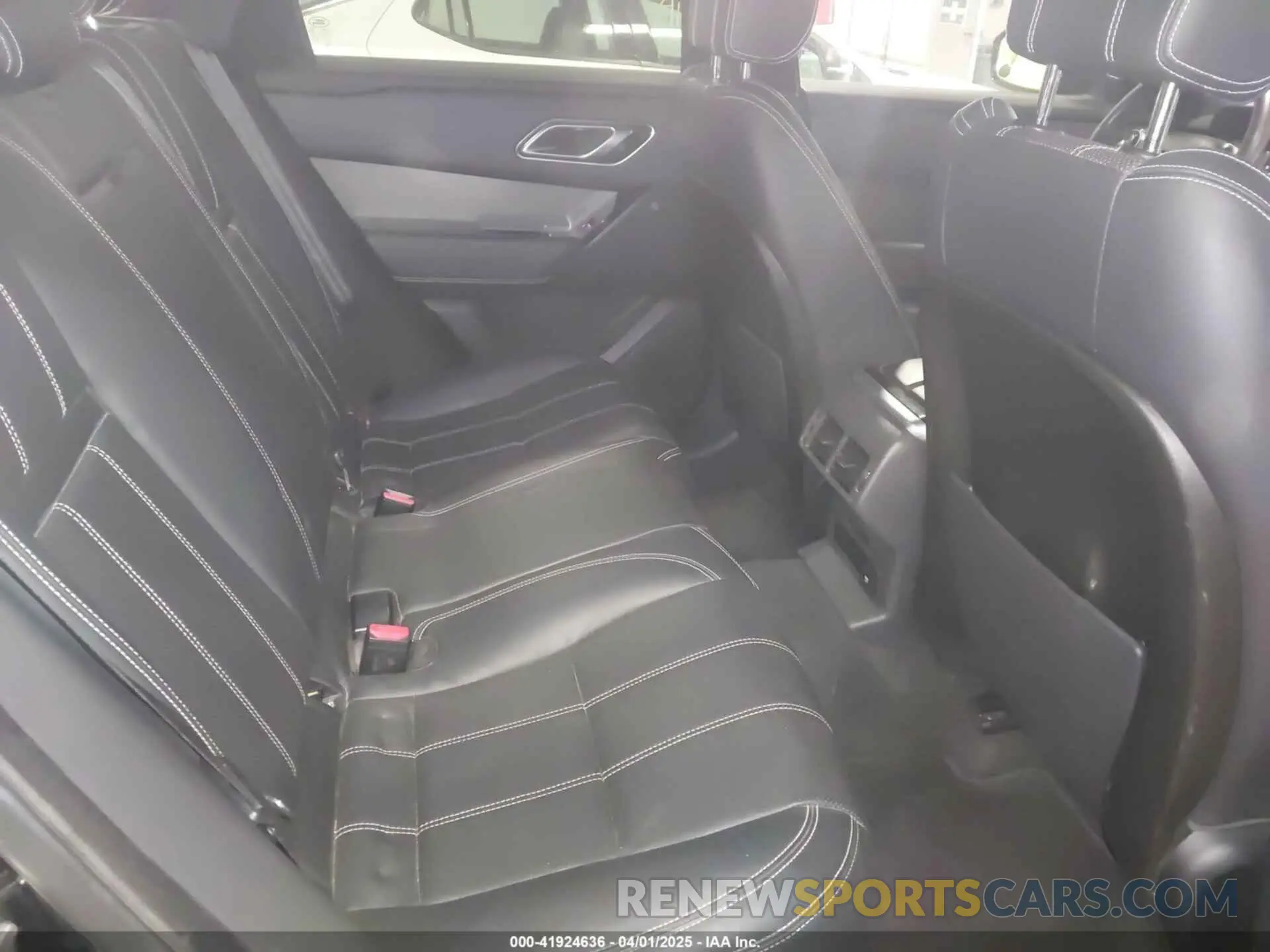 8 fotografías del automóvil dañado SALYB2EX8KA220409 LAND ROVER RANGE ROVER VELAR 2019