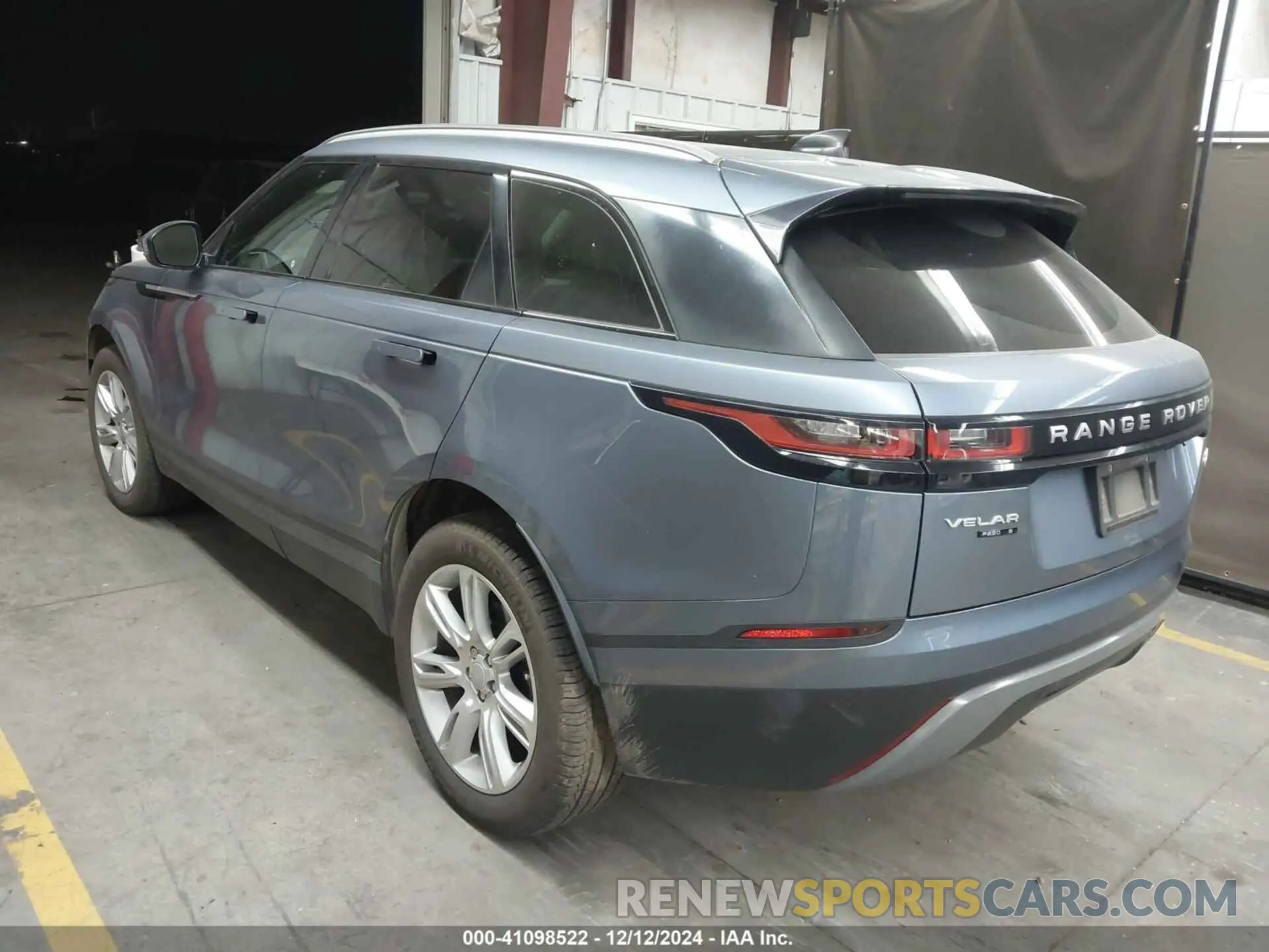 3 fotografías del automóvil dañado SALYB2EX8KA234570 LAND ROVER RANGE ROVER VELAR 2019