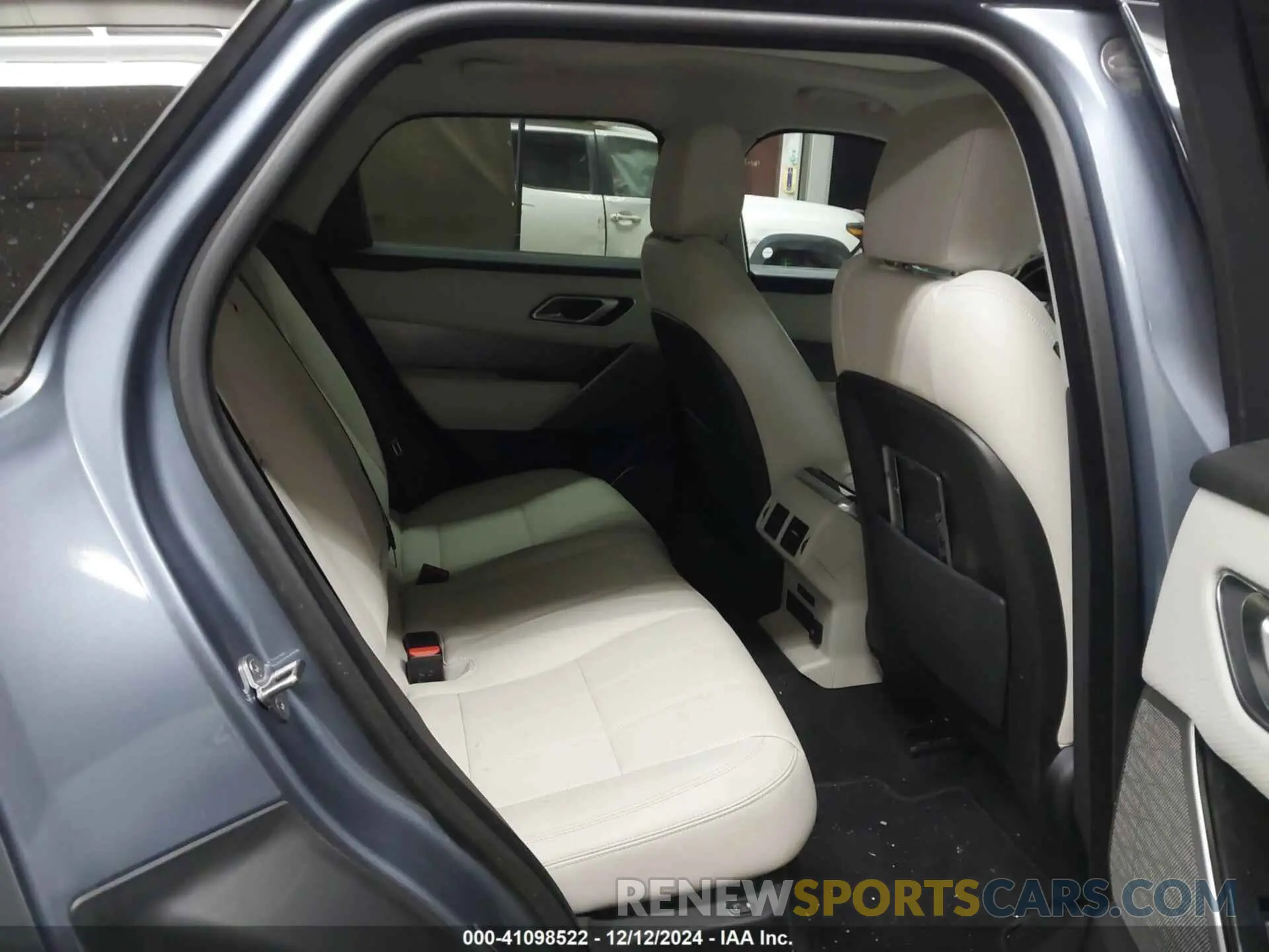 8 fotografías del automóvil dañado SALYB2EX8KA234570 LAND ROVER RANGE ROVER VELAR 2019