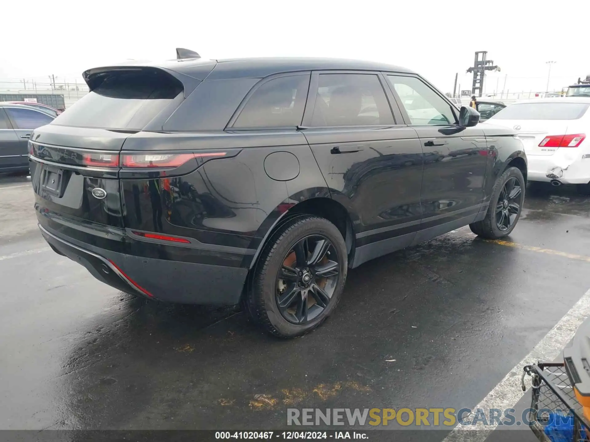 4 fotografías del automóvil dañado SALYB2EX9KA783453 LAND ROVER RANGE ROVER VELAR 2019