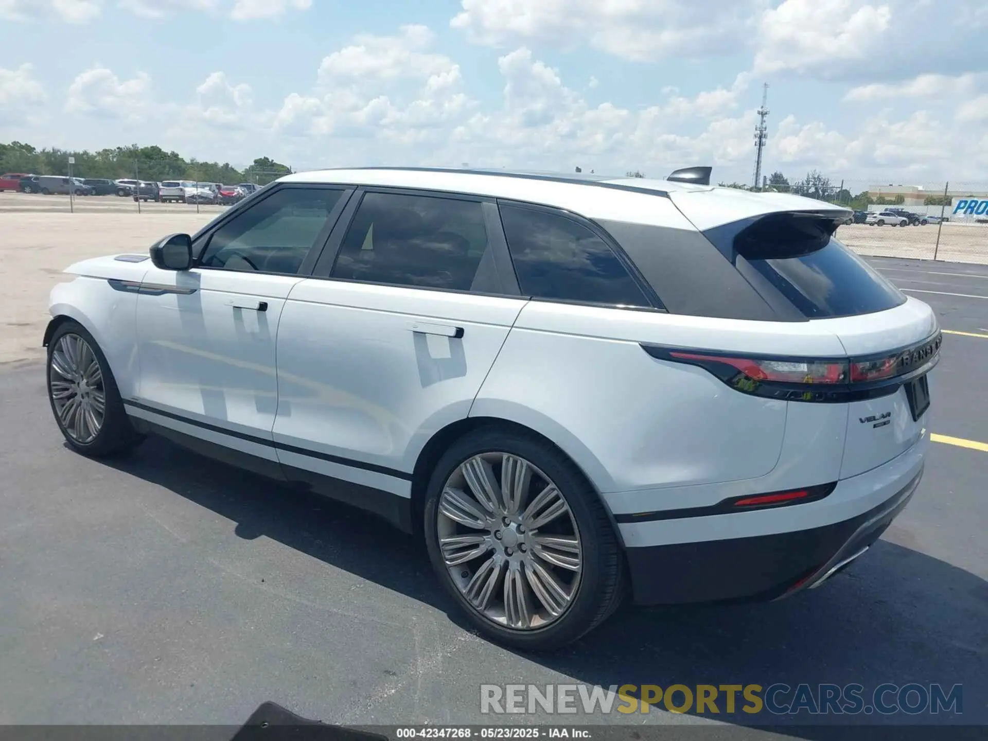 3 fotografías del automóvil dañado SALYL2EV9KA202481 LAND ROVER RANGE ROVER VELAR 2019