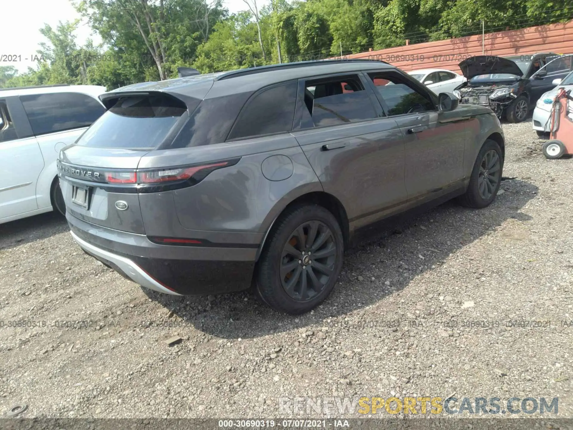 4 fotografías del automóvil dañado SALYL2EX2KA780603 LAND ROVER RANGE ROVER VELAR 2019