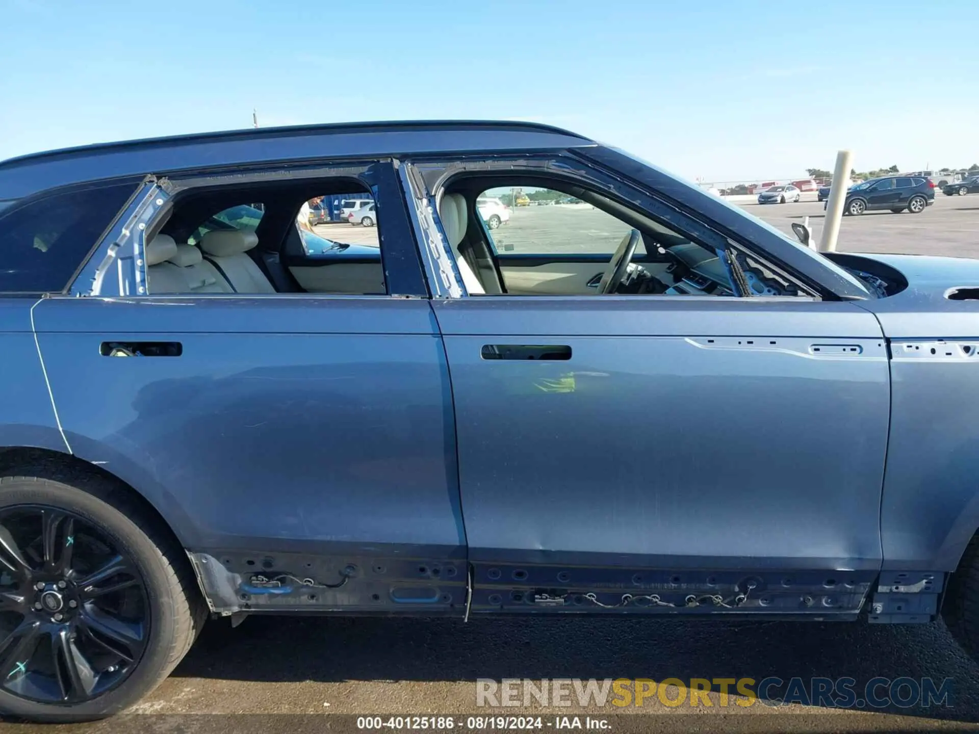 14 fotografías del automóvil dañado SALYL2EX3KA785731 LAND ROVER RANGE ROVER VELAR 2019