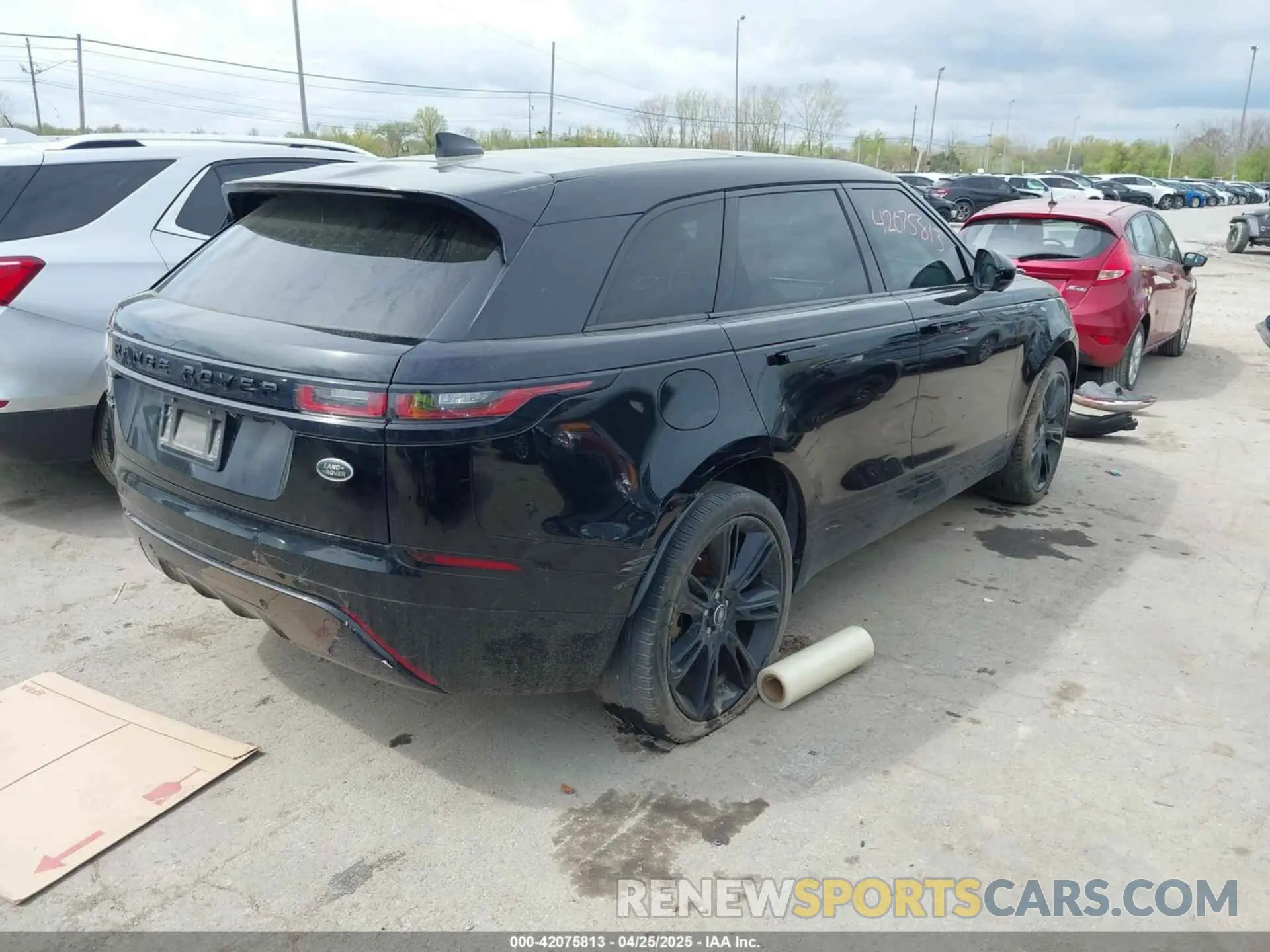 4 fotografías del automóvil dañado SALYL2EX4KA215446 LAND ROVER RANGE ROVER VELAR 2019