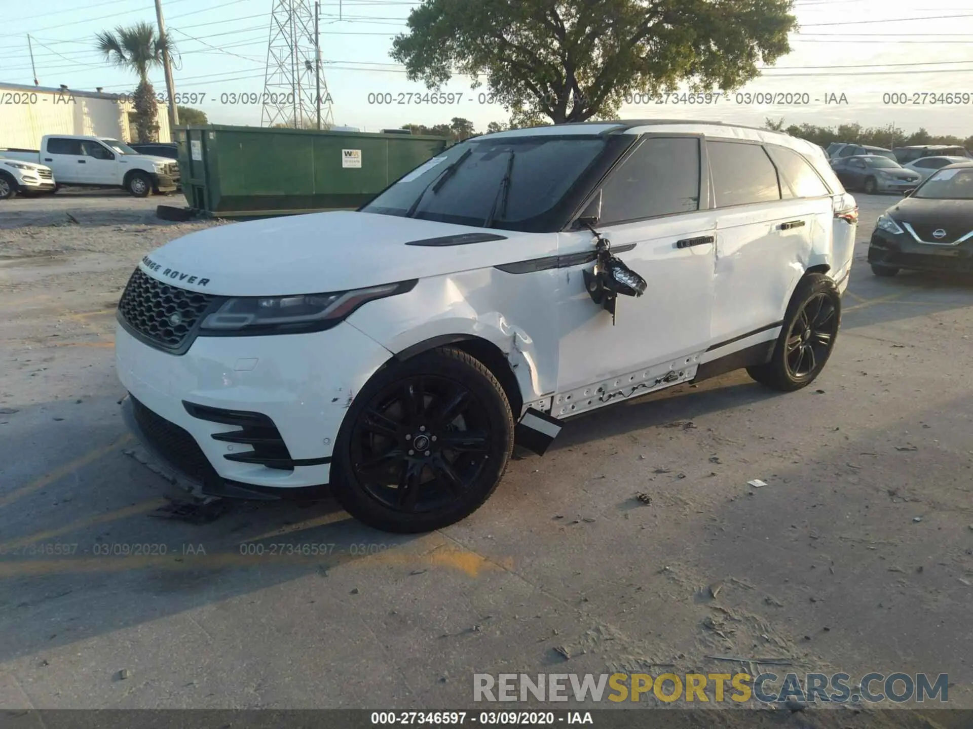 2 fotografías del automóvil dañado SALYL2EX5KA796214 LAND ROVER RANGE ROVER VELAR 2019