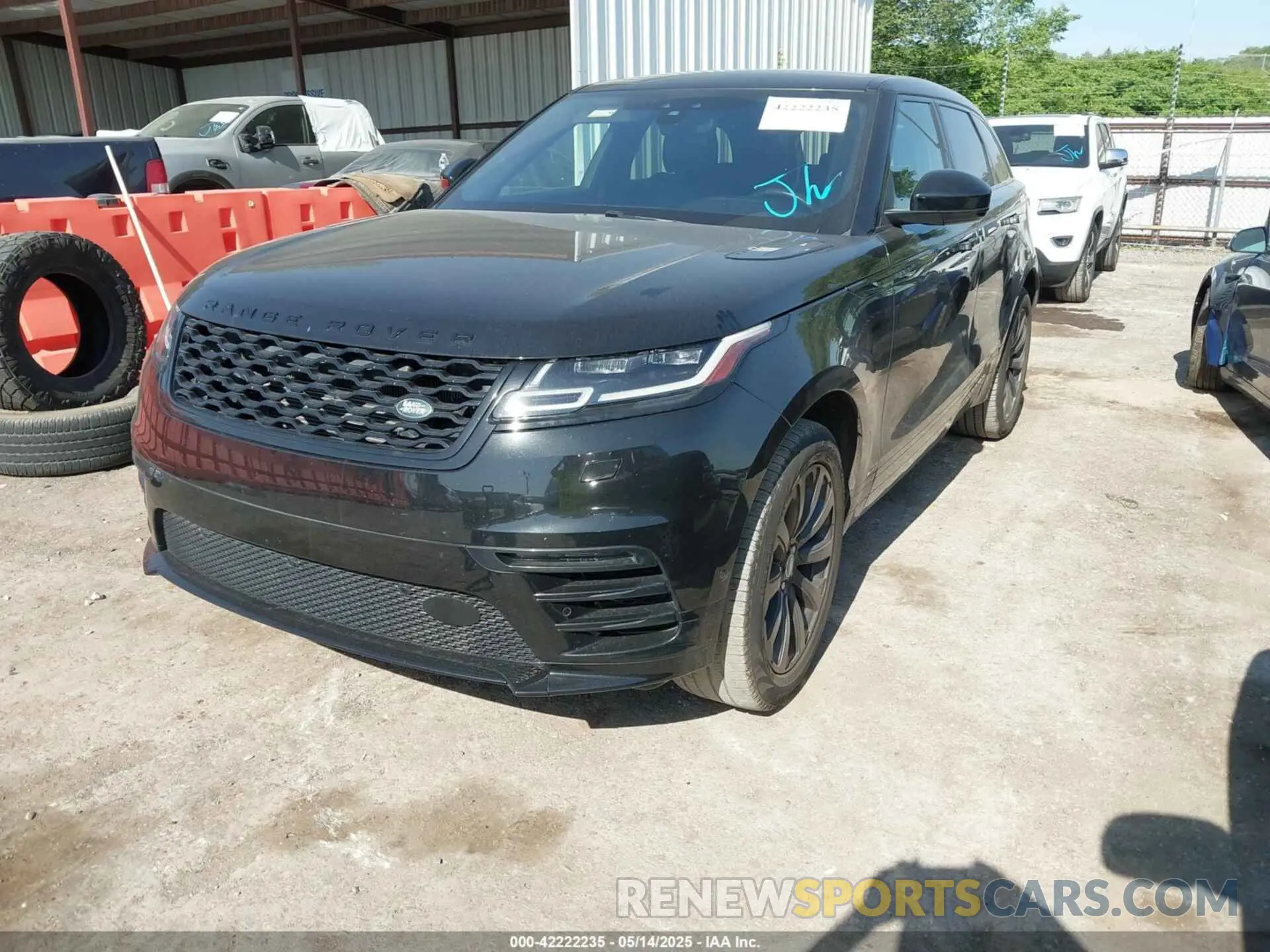 2 fotografías del automóvil dañado SALYL2EX6KA791605 LAND ROVER RANGE ROVER VELAR 2019