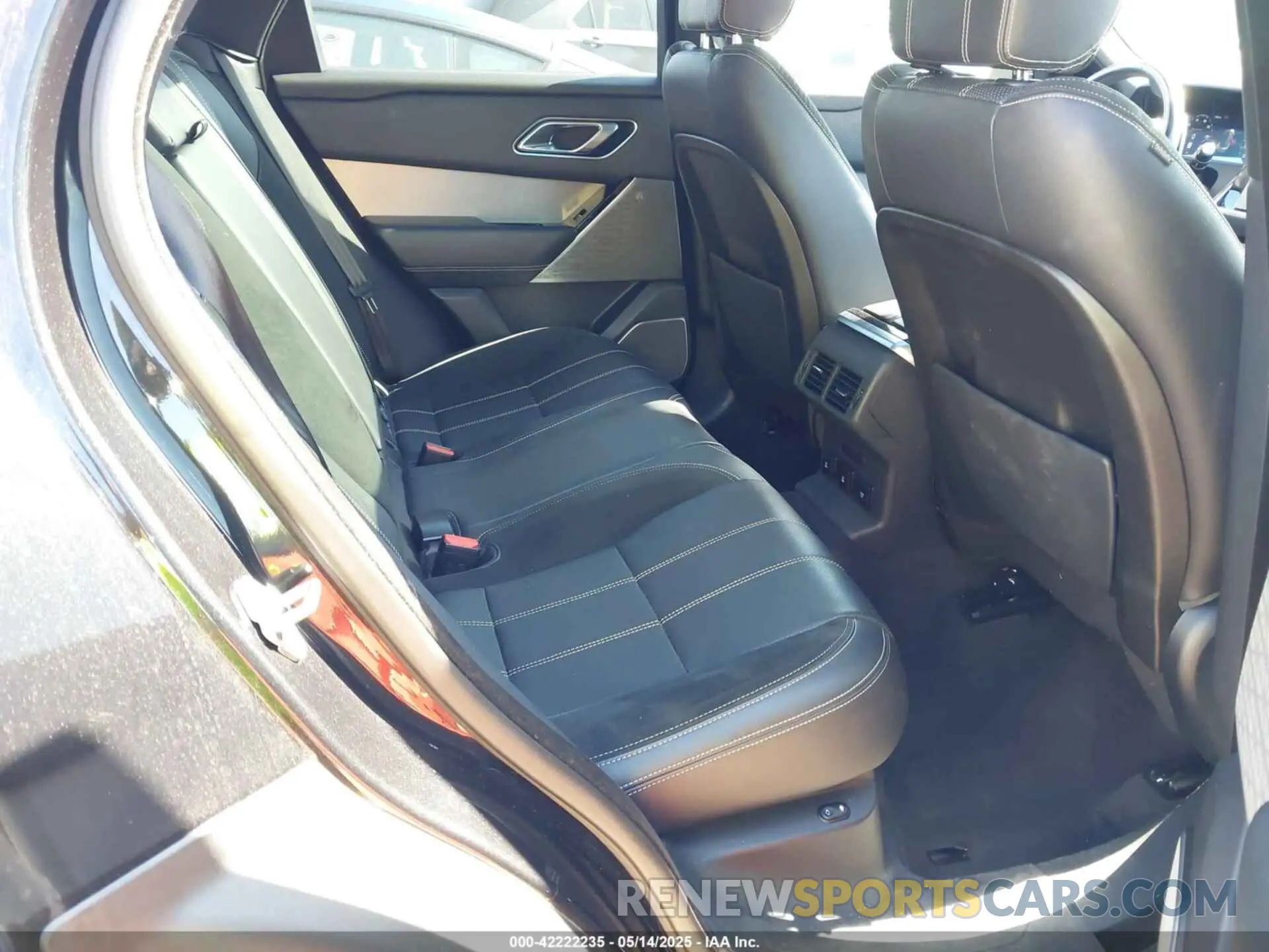 8 fotografías del automóvil dañado SALYL2EX6KA791605 LAND ROVER RANGE ROVER VELAR 2019
