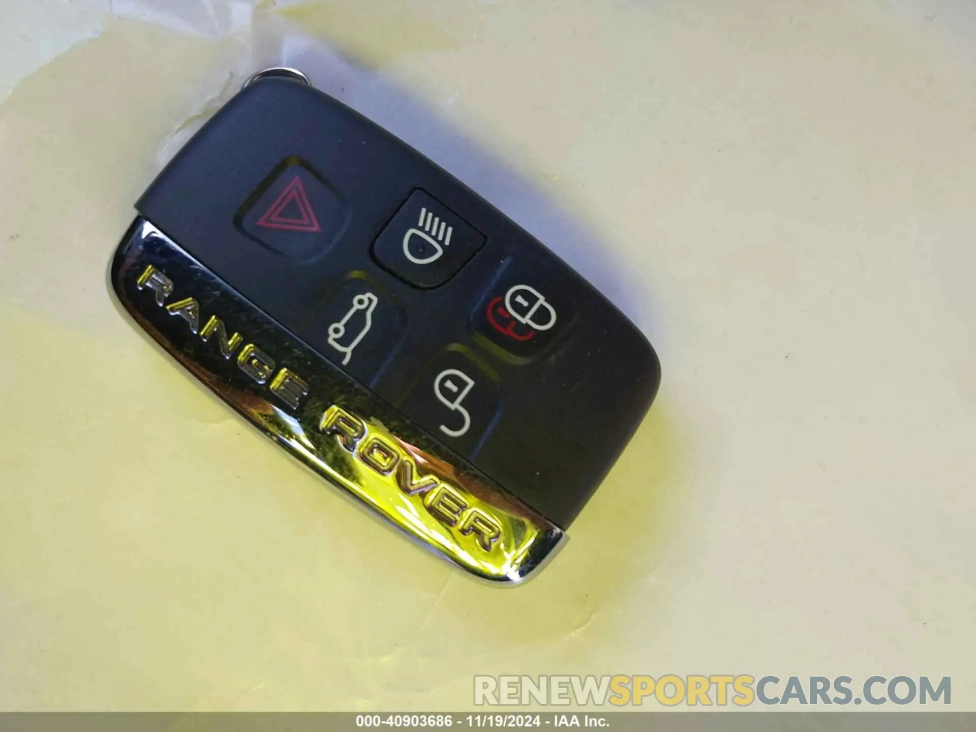 11 fotografías del automóvil dañado SALYL2EX6KA796383 LAND ROVER RANGE ROVER VELAR 2019